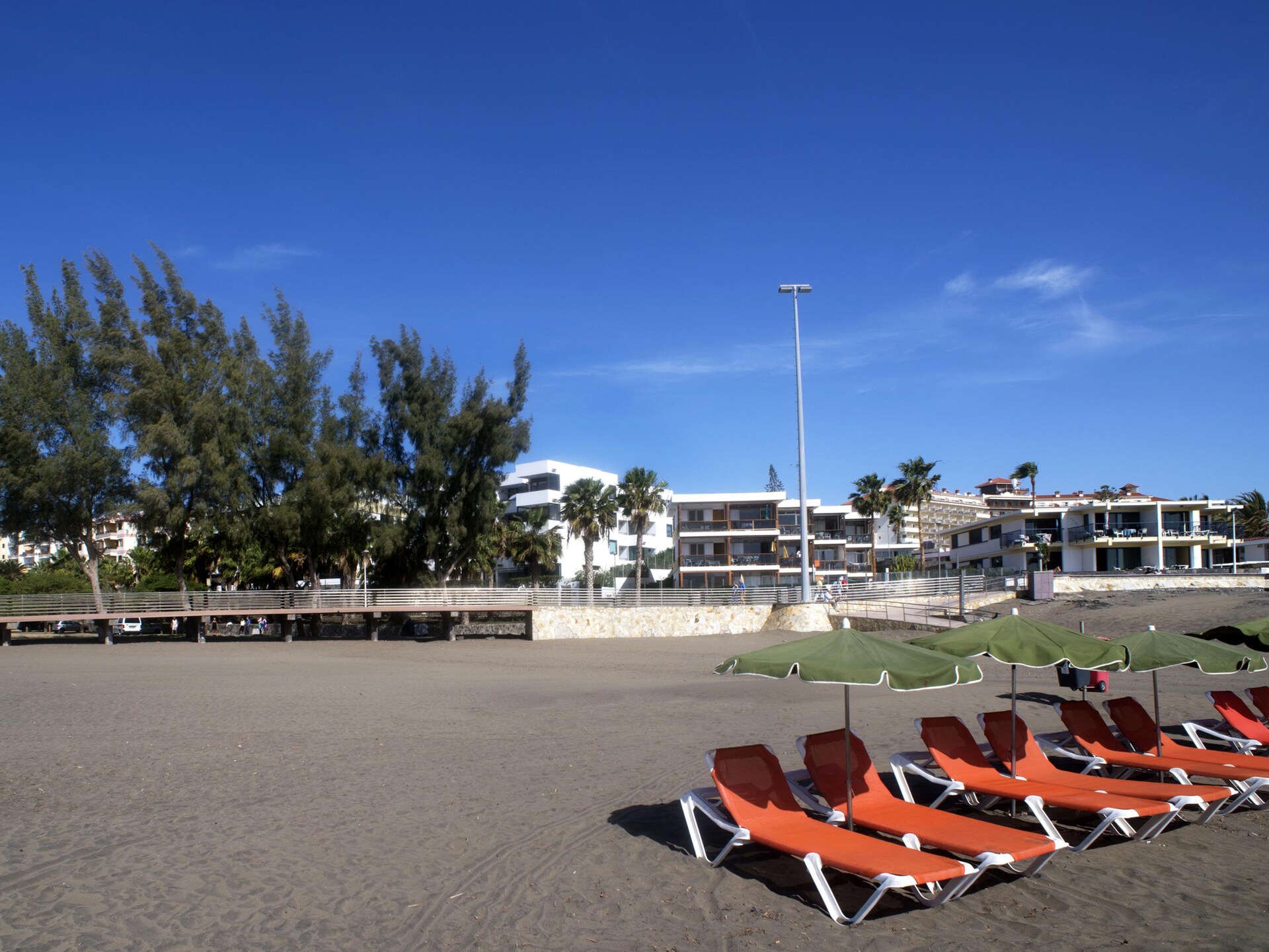 VERIL: Gelijkvloerse villa met privéterras en gedeeld zwembad in Maspalomas - foto 17