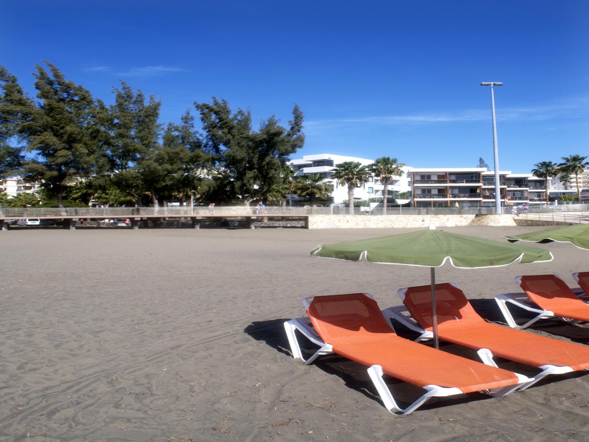 Zorgeloos genieten in een gelijkvloerse bungalow met zwembad in Maspalomas - foto 19