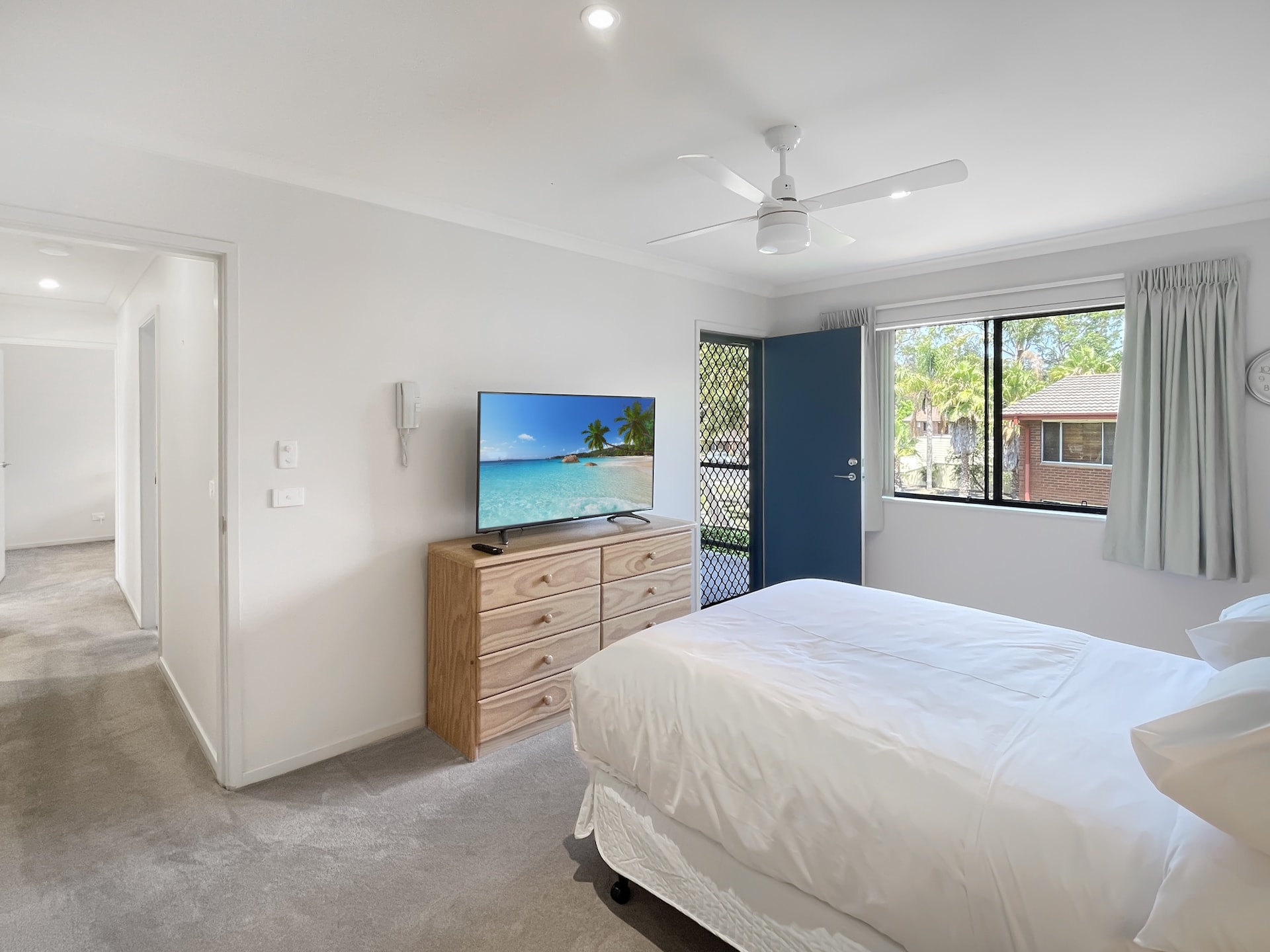 Licht appartement met 3 slaapkamers vlakbij het strand in Batehaven - foto 11