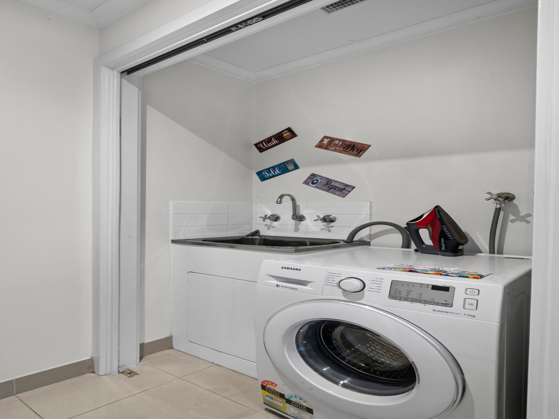Ruim appartement in Coburg voor 6 personen met zwembad - foto 13