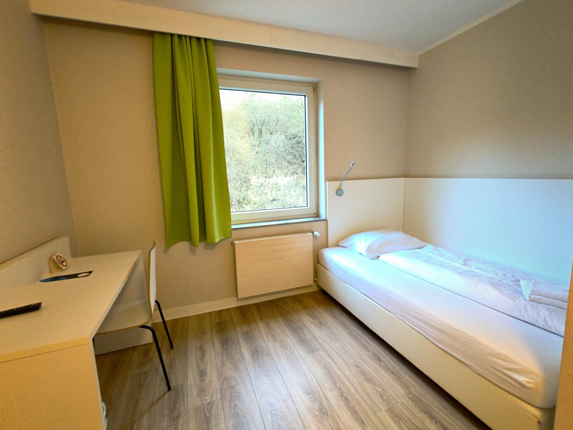 Compacte eenpersoonskamer in het groen nabij Koblenz - foto 2