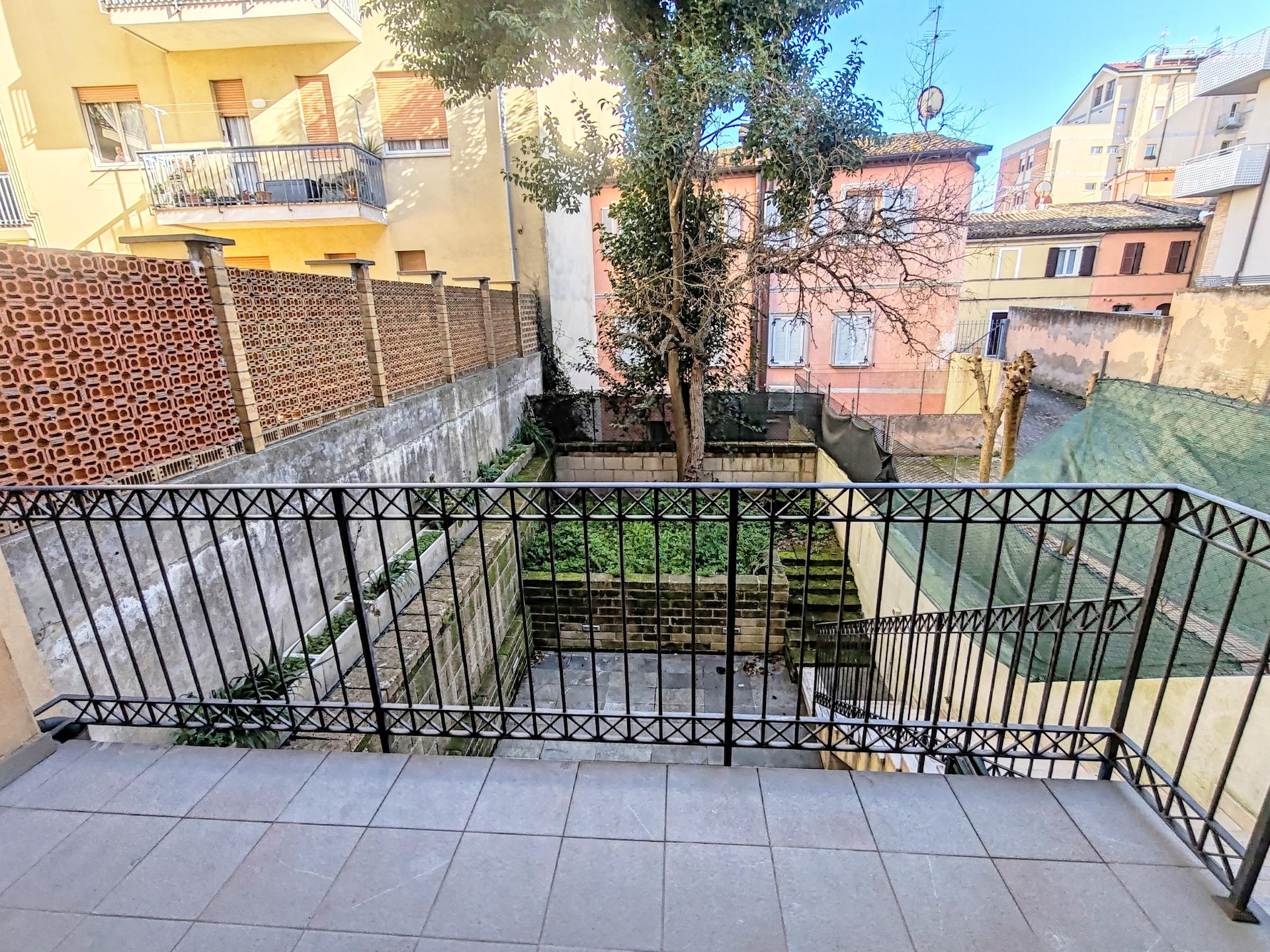 Op 700 m van het strand: Ruim appartement Mura San Gallo in Fano - foto 6
