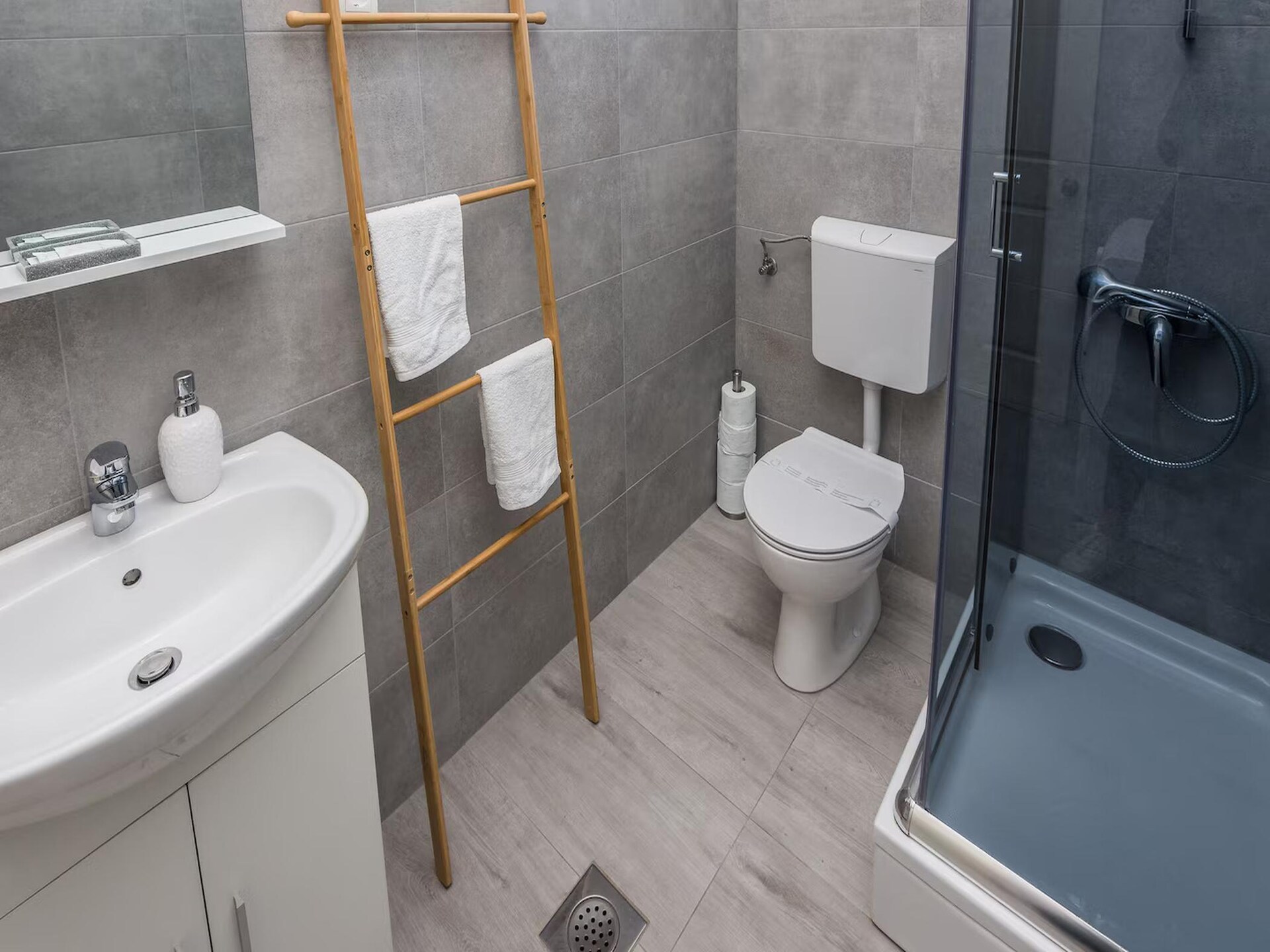 Romantische villa met gedeeld zwembad en privéterras nabij Zadar - foto 14