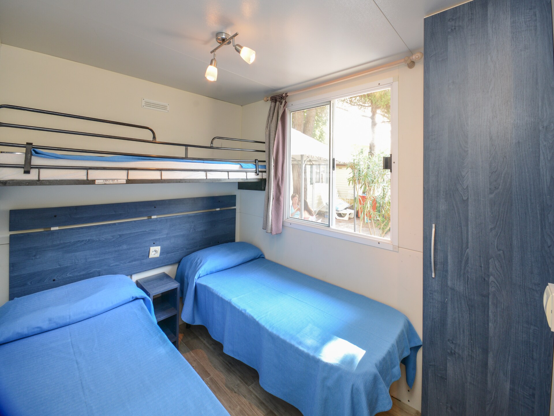 Moderne stacaravan voor 5 op camping Toscolano, vlakbij het Gardameer - foto 8