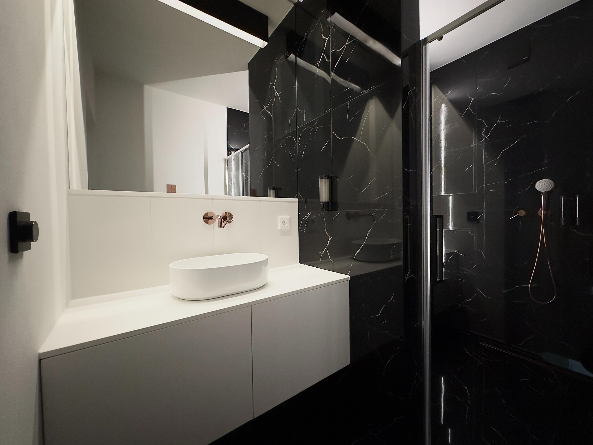 Luxe villa met jacuzzi en panoramisch uitzicht op het Beskid Wyspowy-gebergte - foto 15