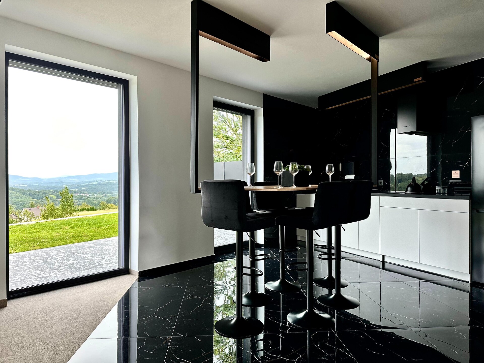 Luxe villa met jacuzzi en panoramisch uitzicht op het Beskid Wyspowy-gebergte - foto 8