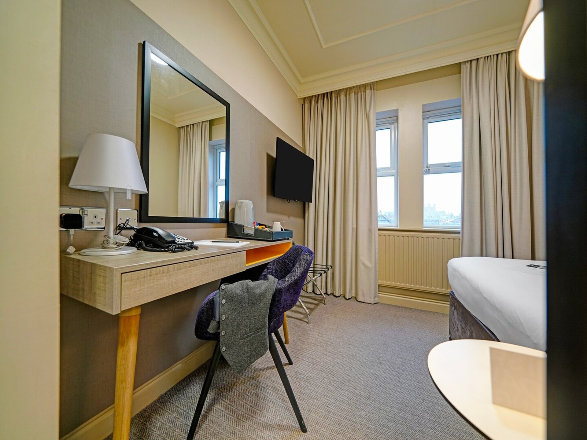 Compacte eenpersoonskamer in historisch hotel, hartje Exeter - foto 20
