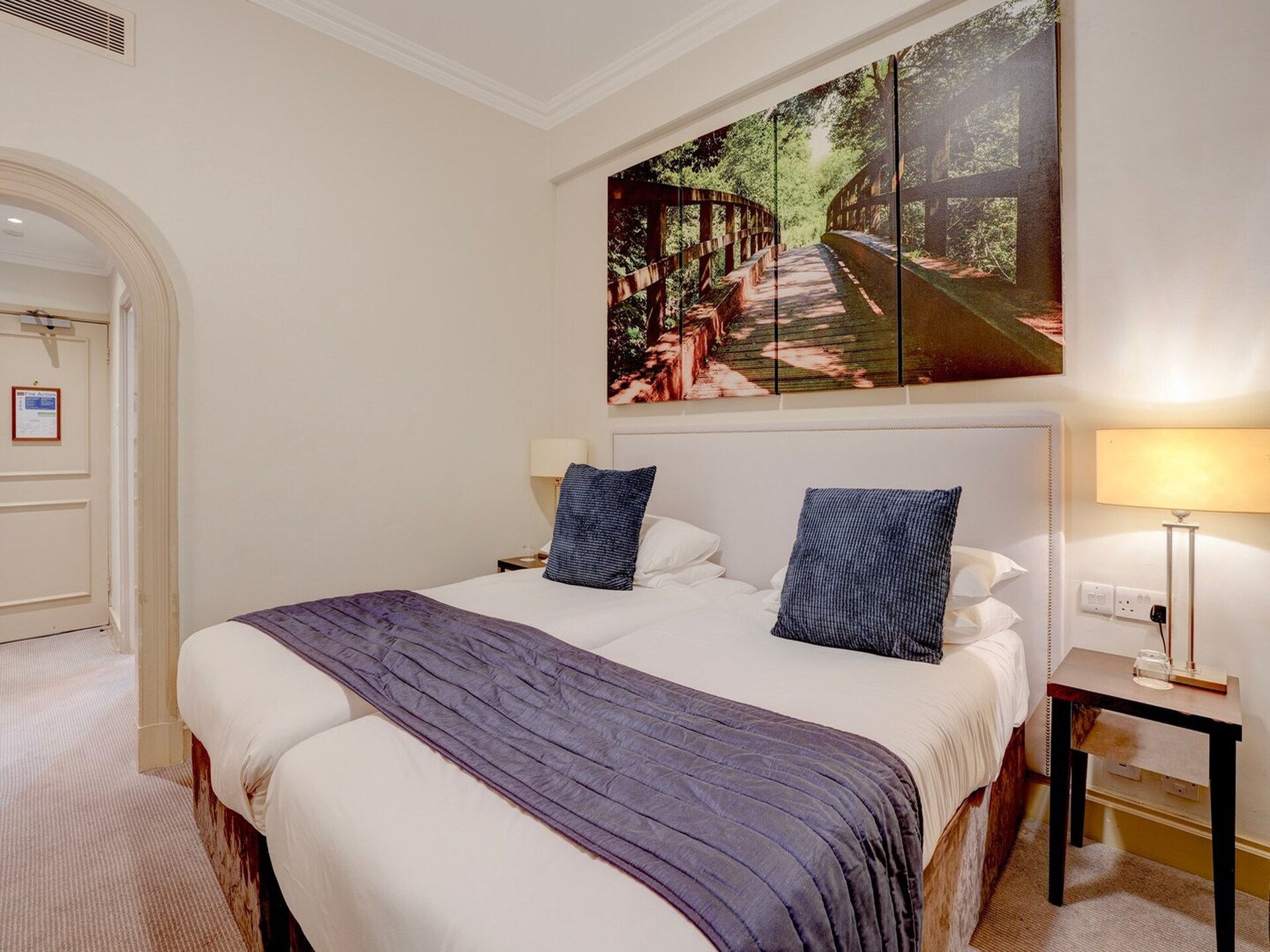 Knusse Classic Twin Room in bosrijk Surrey, vlakbij Londen - foto 12