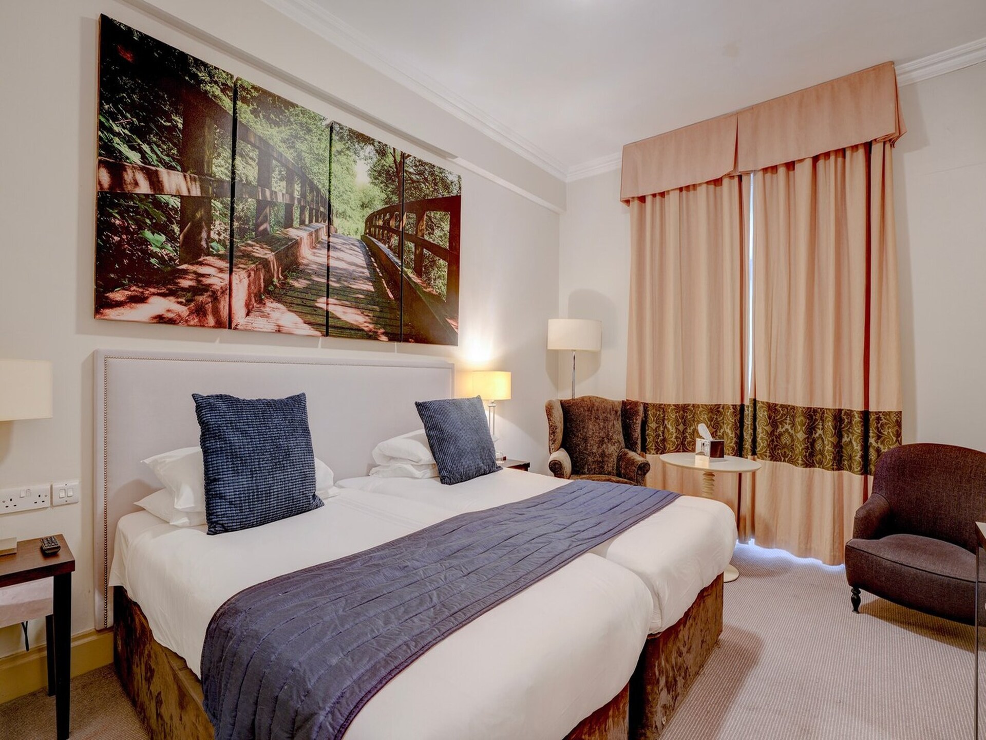Knusse Classic Twin Room in bosrijk Surrey, vlakbij Londen - foto 13