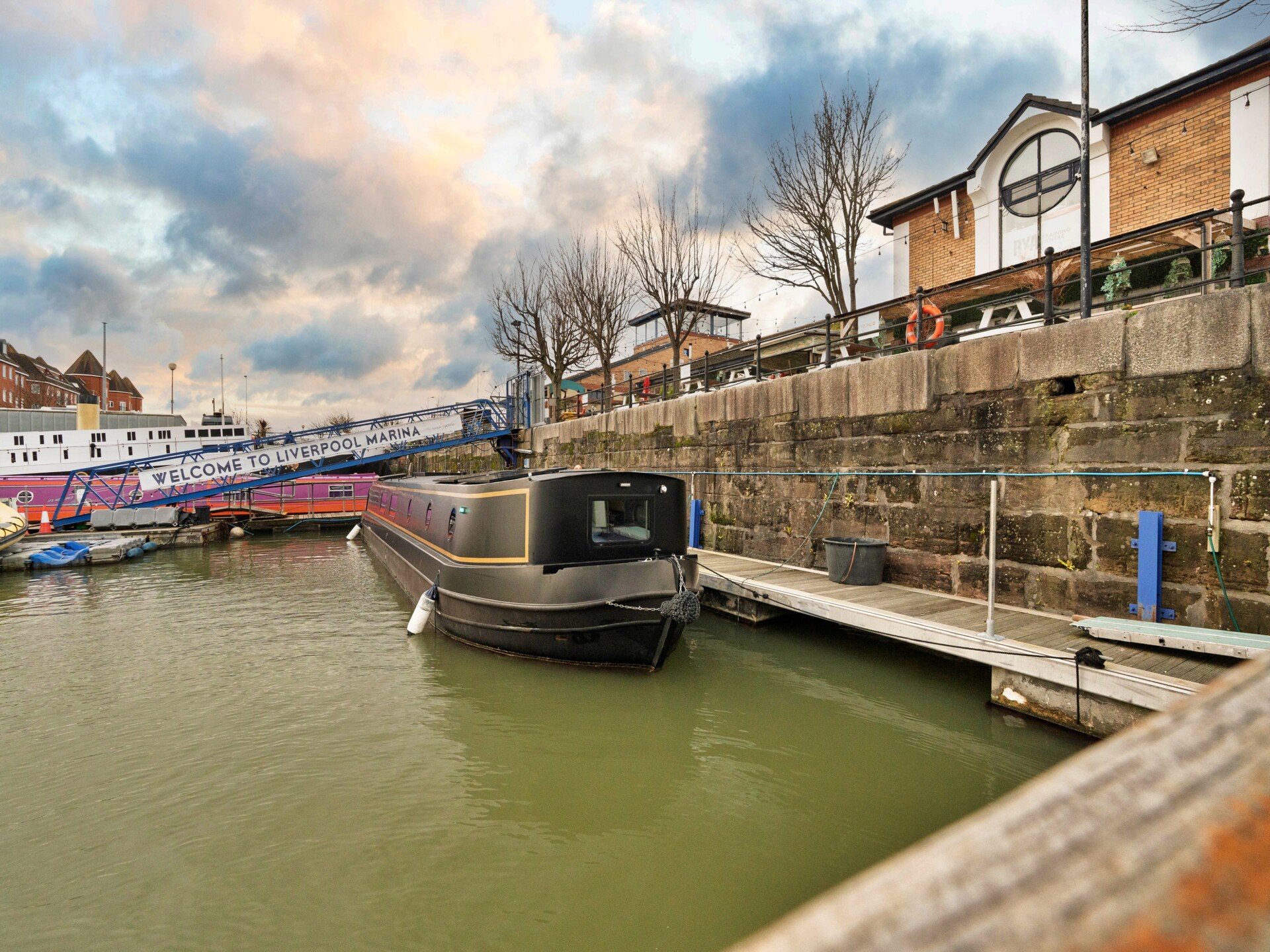 The Houseboat, Liverpool Marina - foto 33