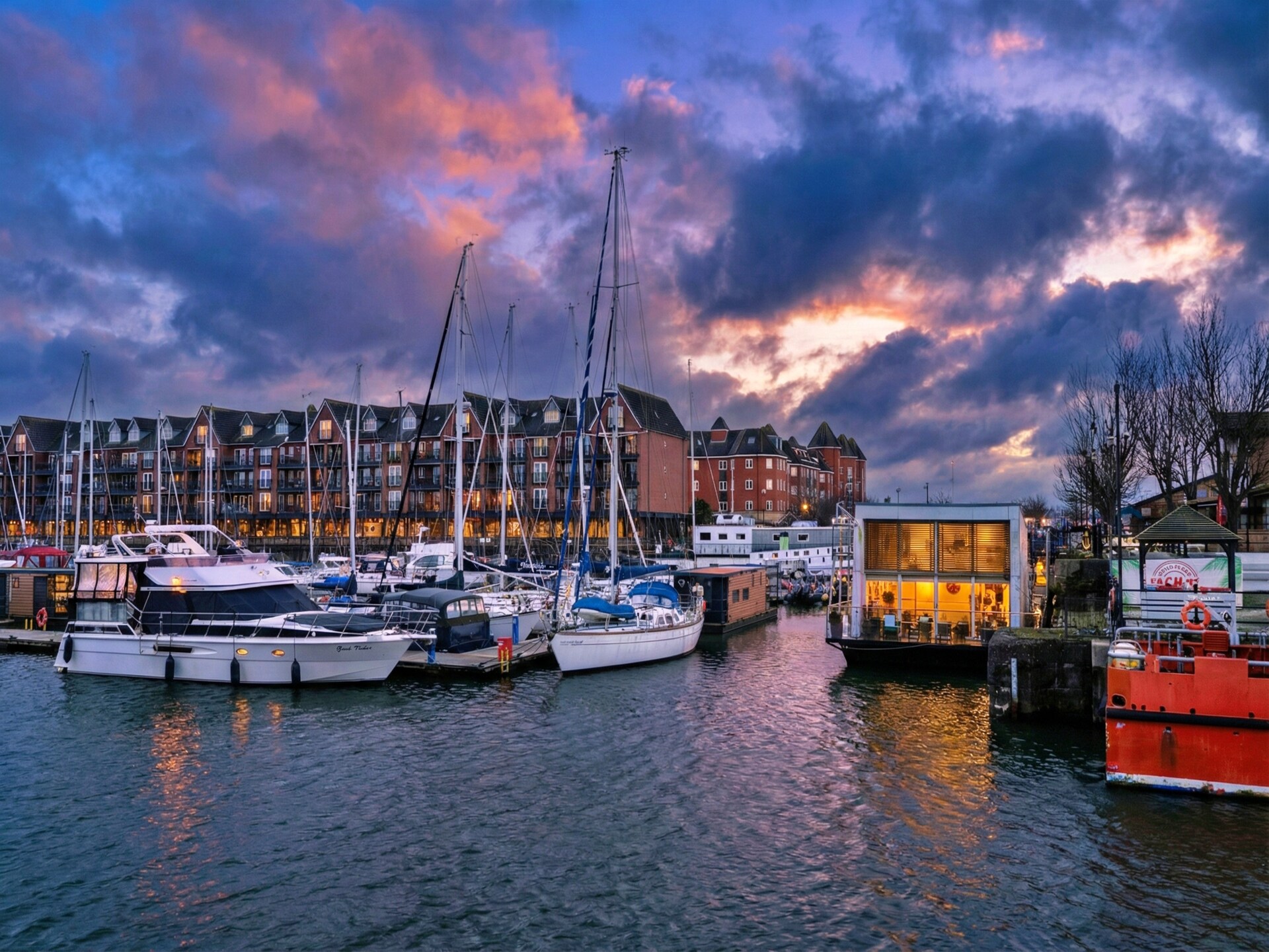 The Houseboat, Liverpool Marina - foto 34