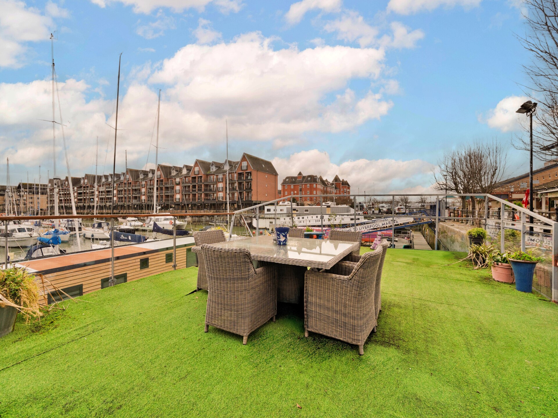 The Houseboat, Liverpool Marina - foto 25