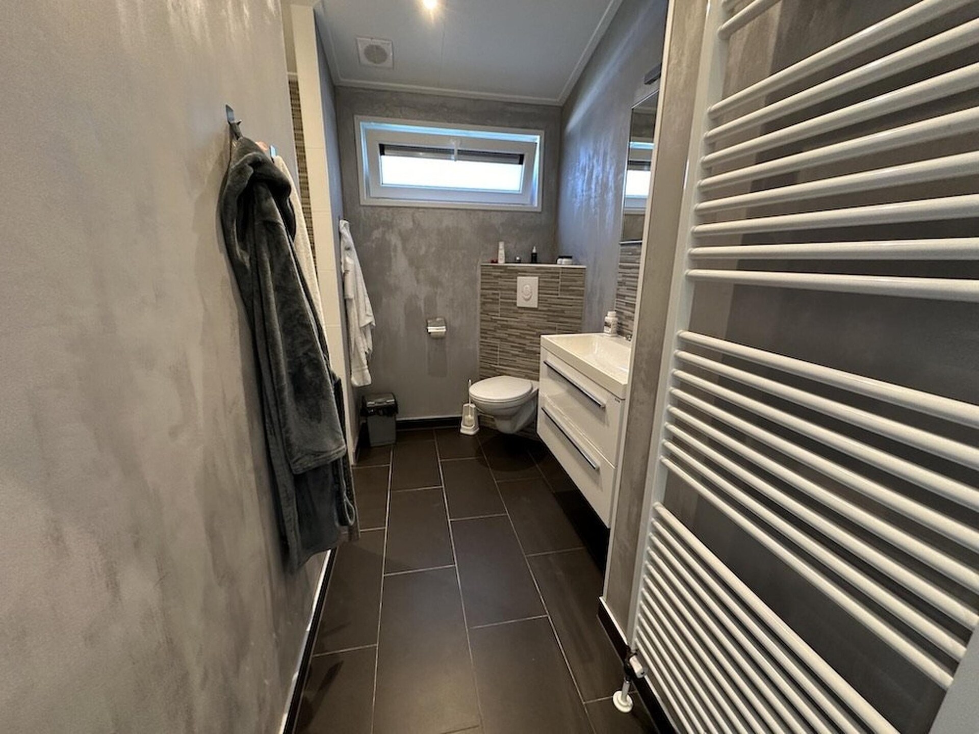 Modern vrijstaand chalet bij Veluwemeer, 6 pers., tuin 729m² - foto 12
