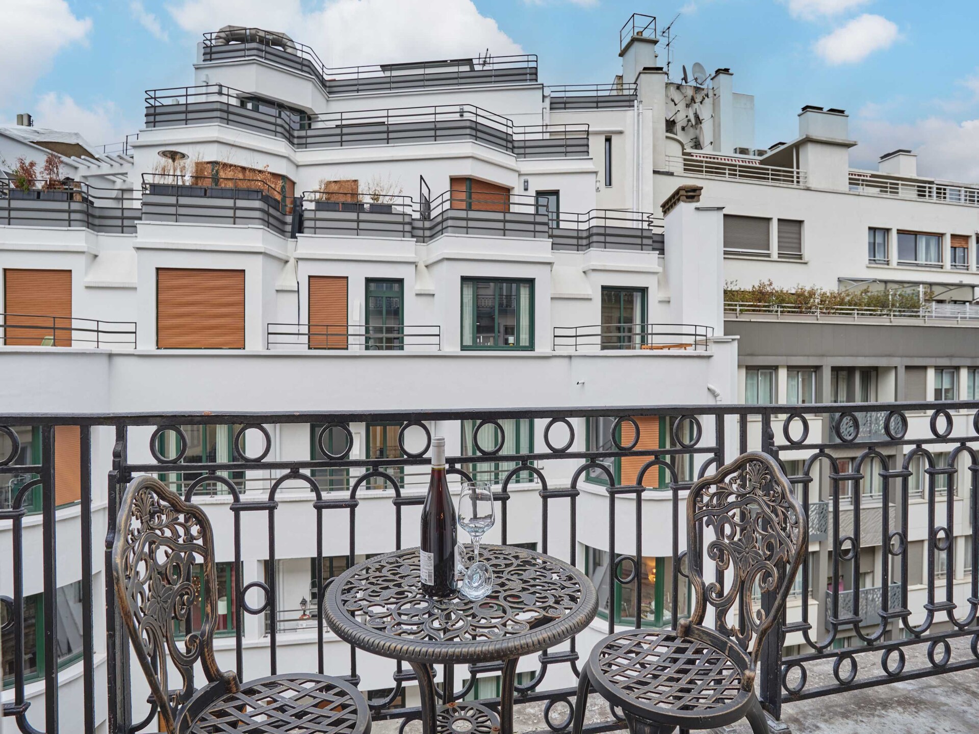 Champs-Élysées 2: Luxe appartement met balkon aan de mooiste avenue van Parijs - foto 5