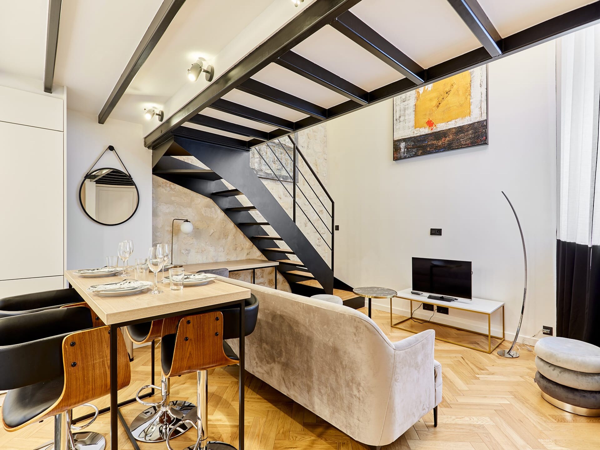Duplex appartement met 2 badkamers in levendig hart van Parijs - foto 3