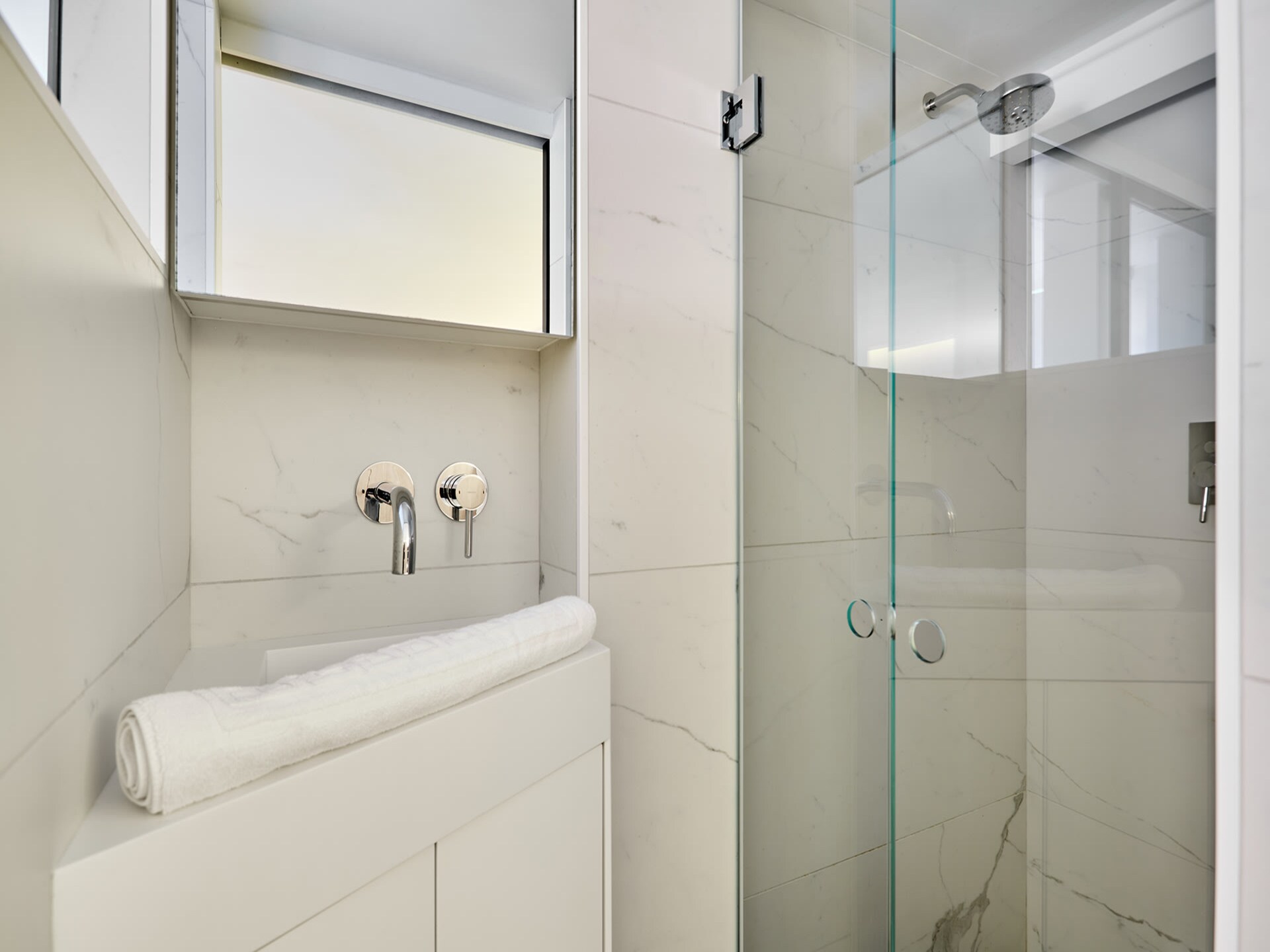 Duplex appartement met 2 badkamers in levendig hart van Parijs - foto 12