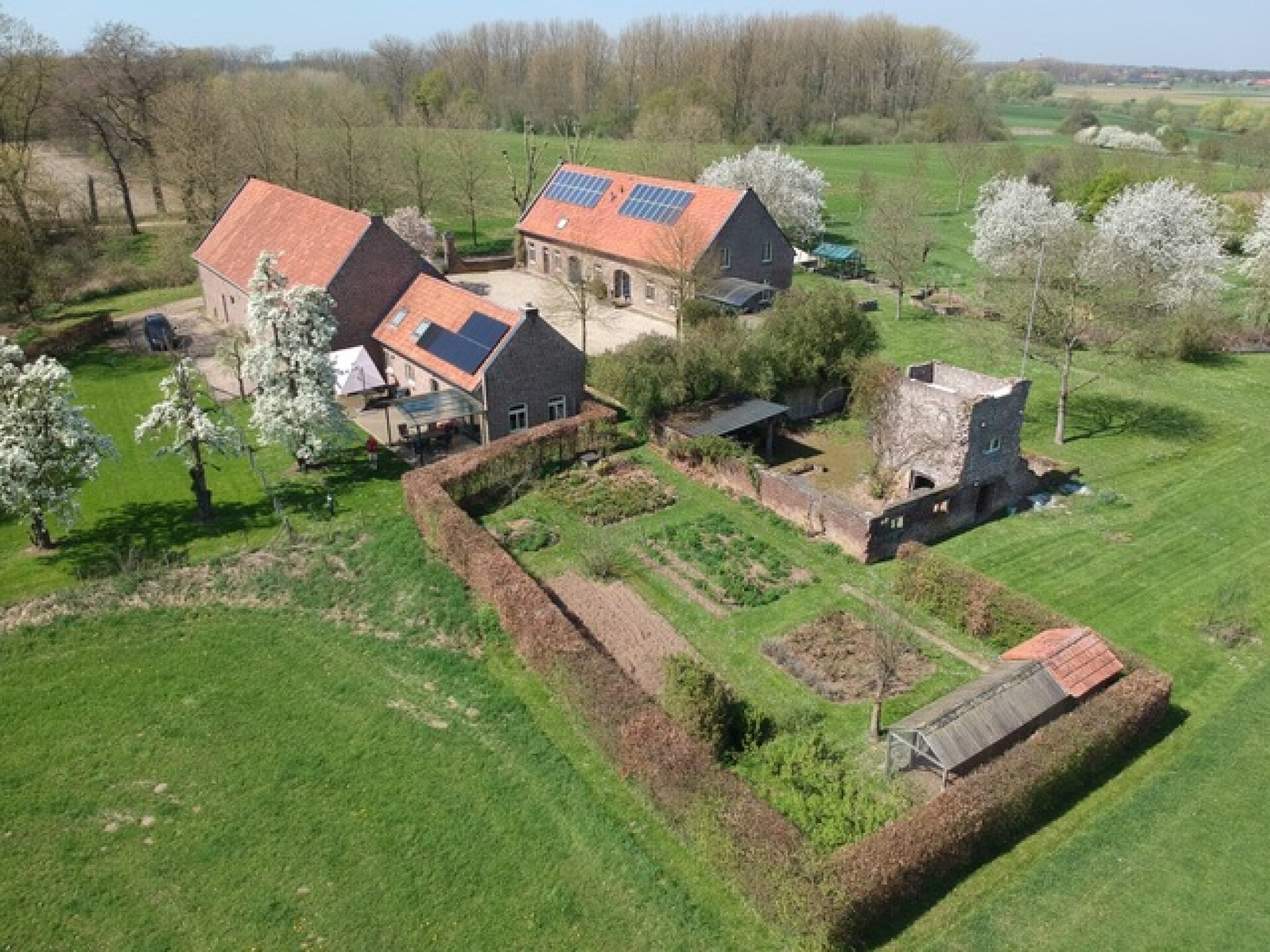 Sfeervol koetsiershuis op landgoed Klein Paarlo in bosrijk Limburg - foto 37