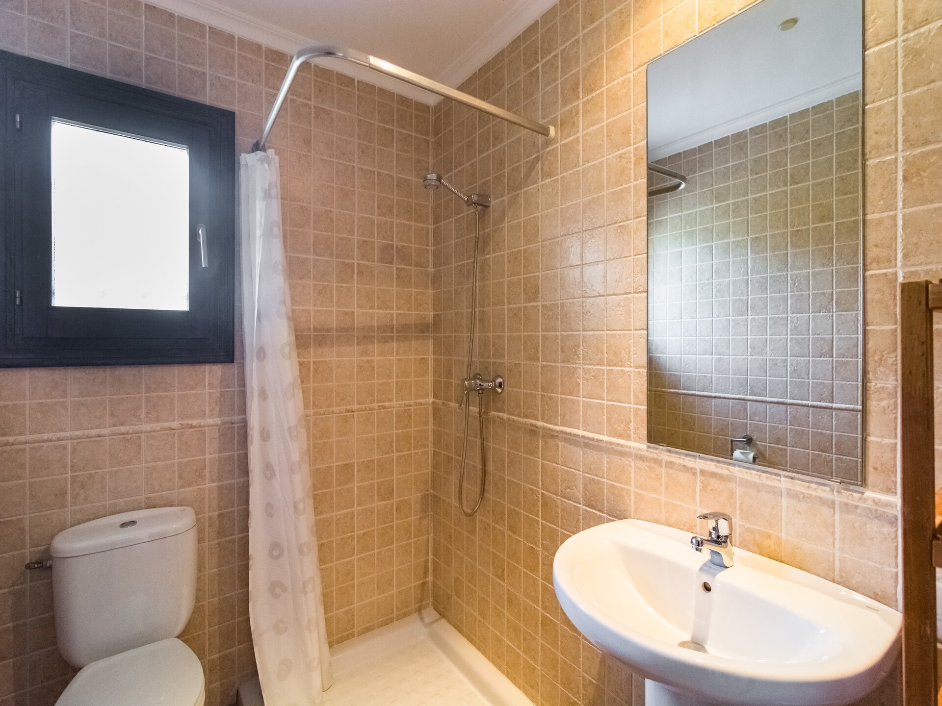 Bosrijke villa met privézwembad aan de voet van Caballo Verde - foto 15