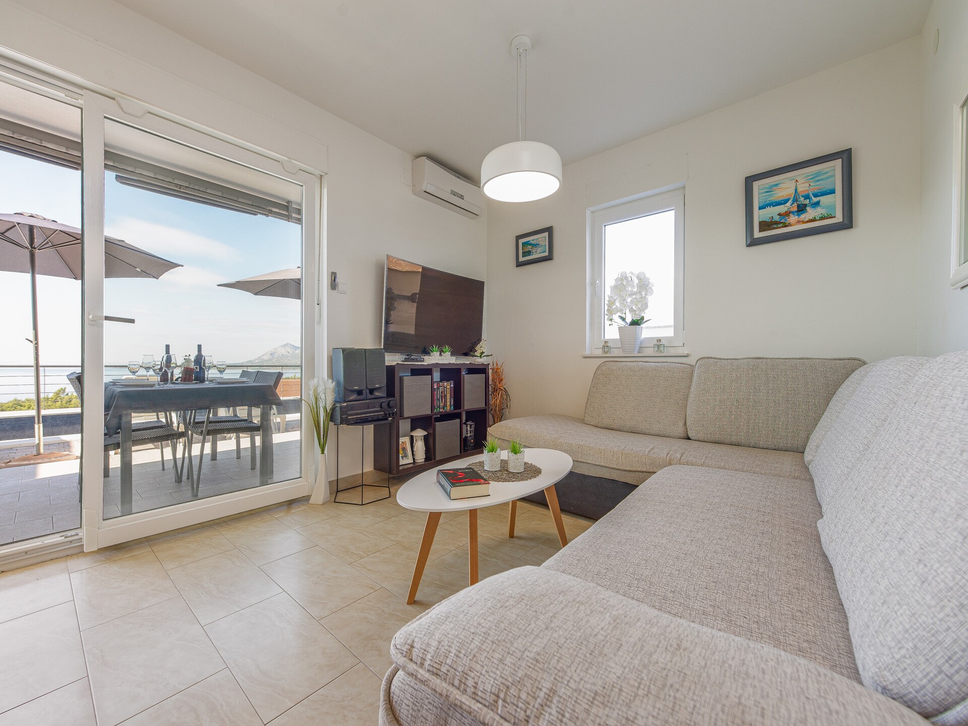 Op 500 m van het strand: Ruime villa met privézwembad in Rovanjska - foto 13