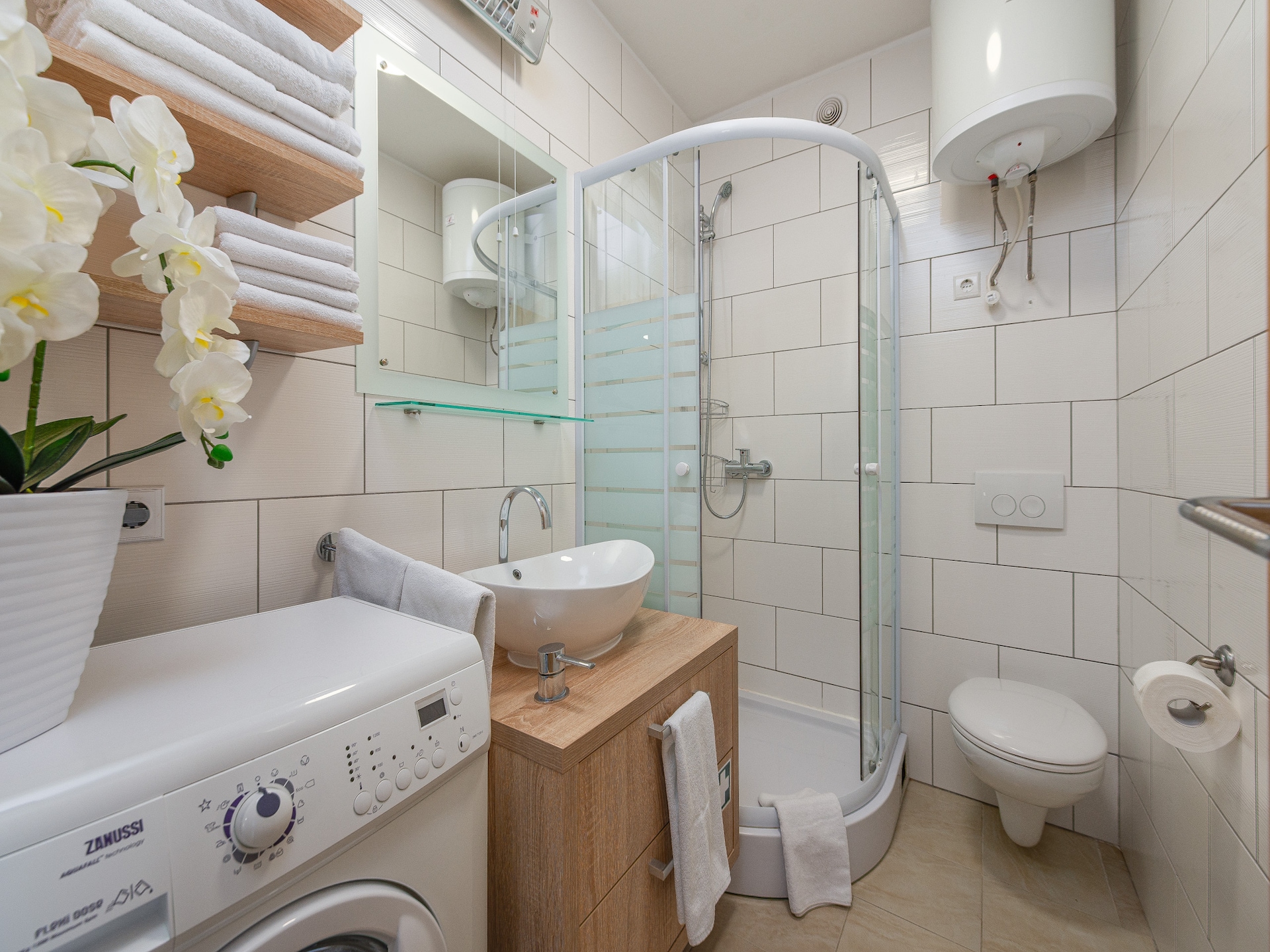 Op 500 m van het strand: Ruime villa met privézwembad in Rovanjska - foto 17