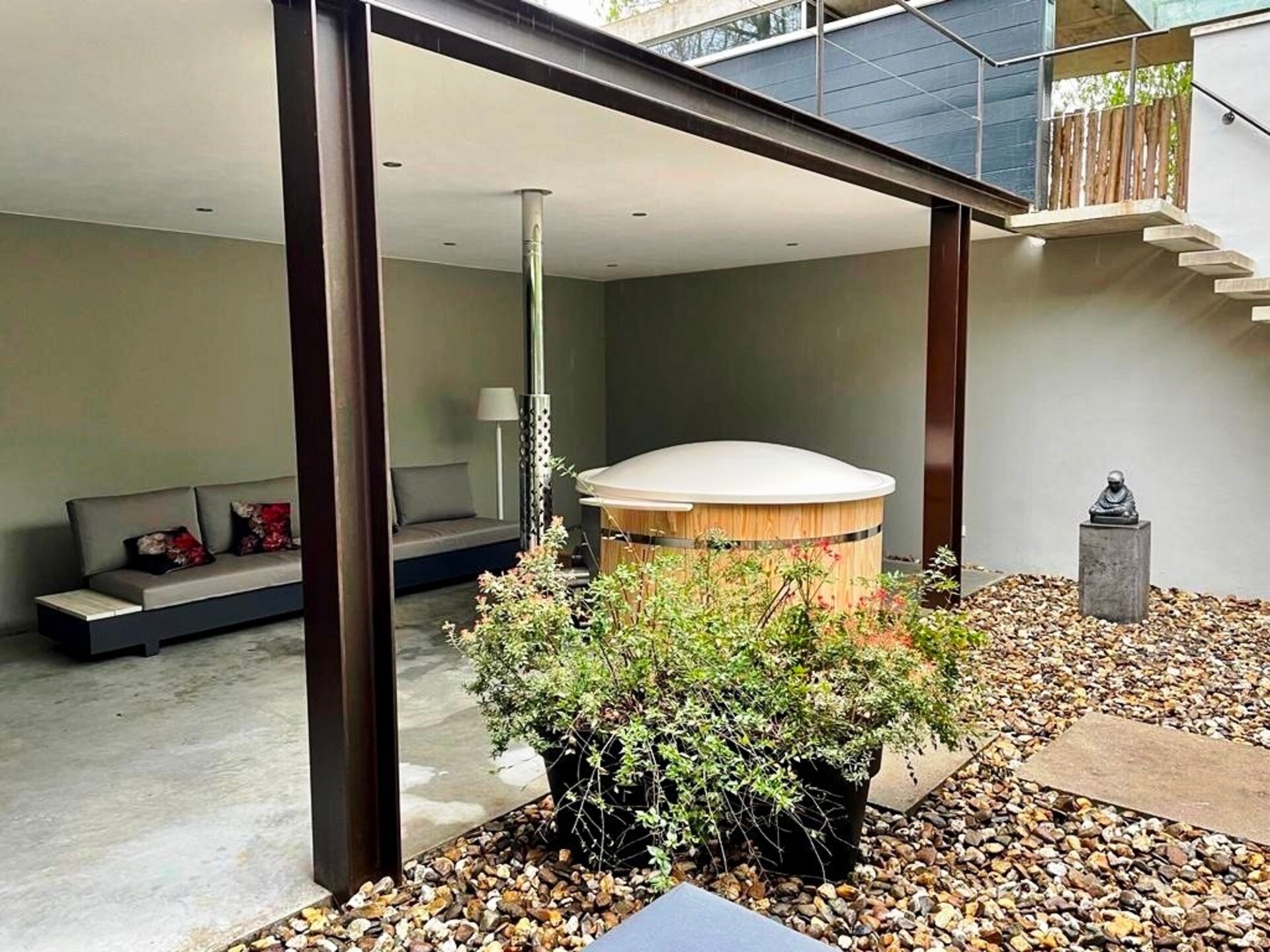 Betonnen Boshuis: wellnessvilla met privé spa op landgoed Bergvliet - foto 27