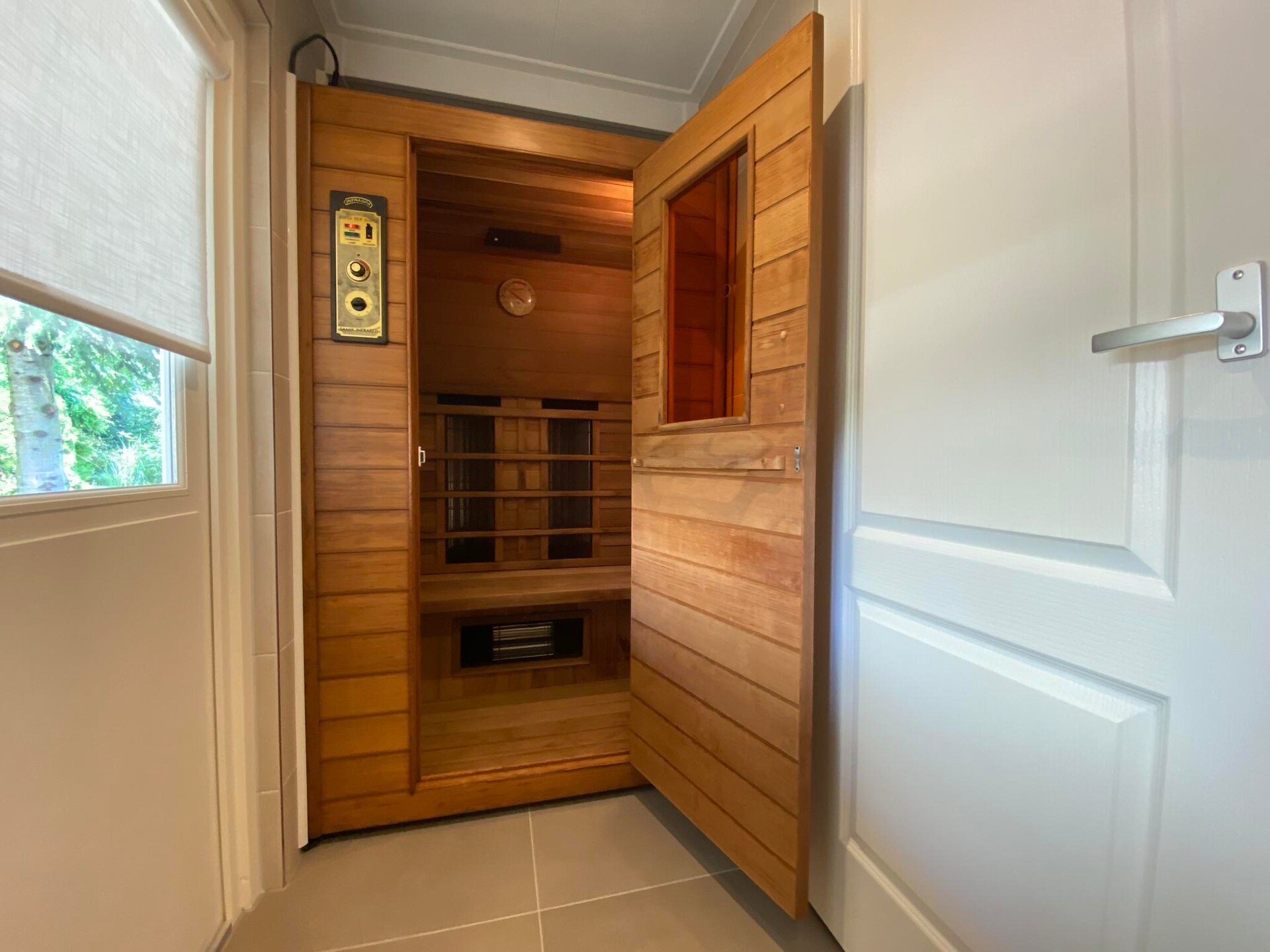 Romantisch wellnessvakantiehuis met sauna en jacuzzi in Westerwolde - foto 18