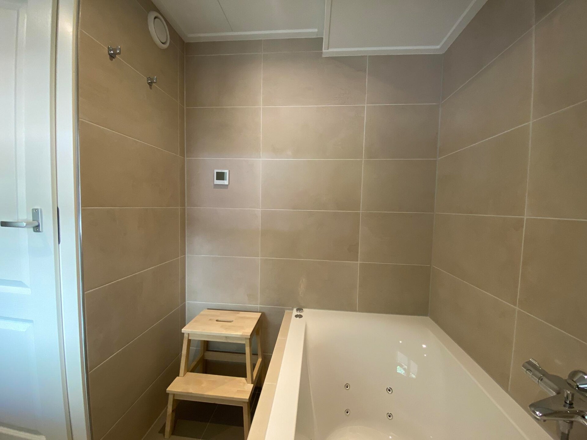 Romantisch wellnessvakantiehuis met sauna en jacuzzi in Westerwolde - foto 24