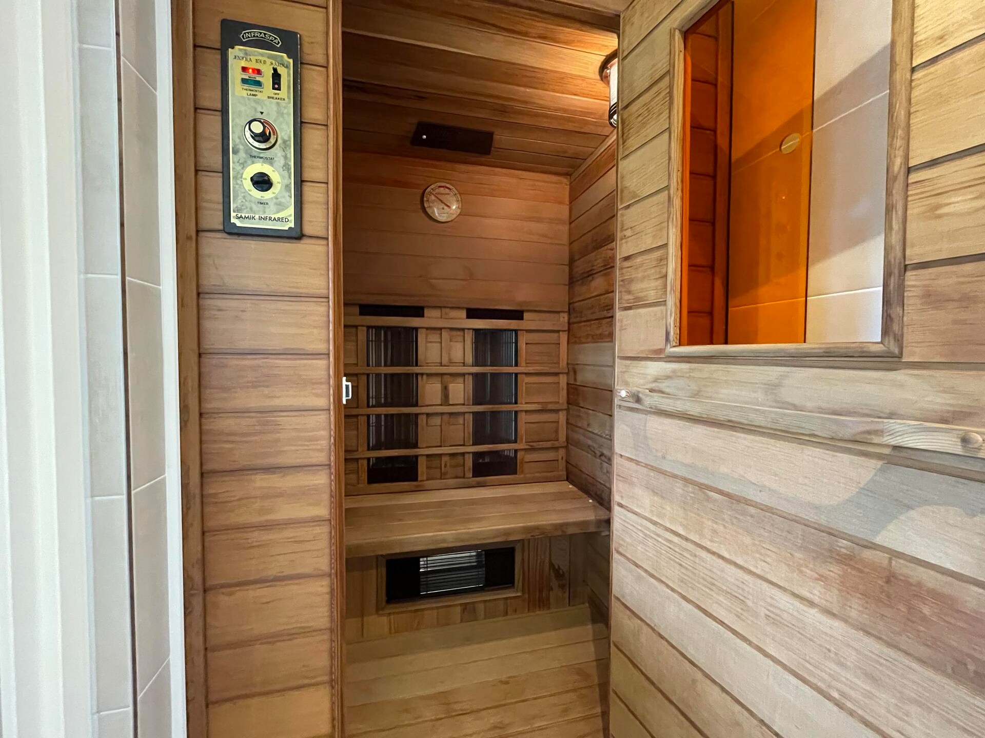Romantisch wellnessvakantiehuis met sauna en jacuzzi in Westerwolde - foto 17