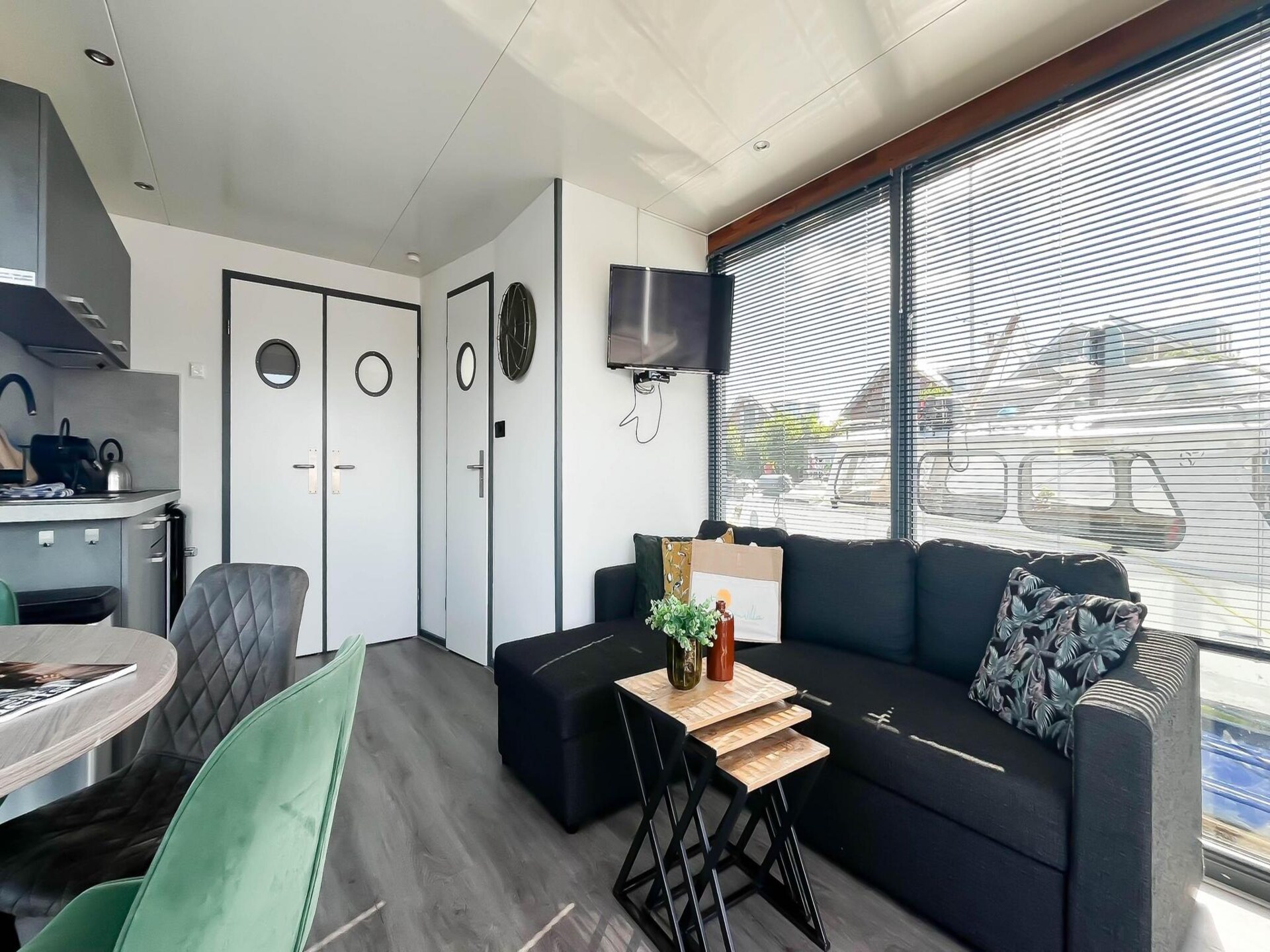 Golfzicht: modern vakantiehuis direct aan het water van Uitgeest - foto 9