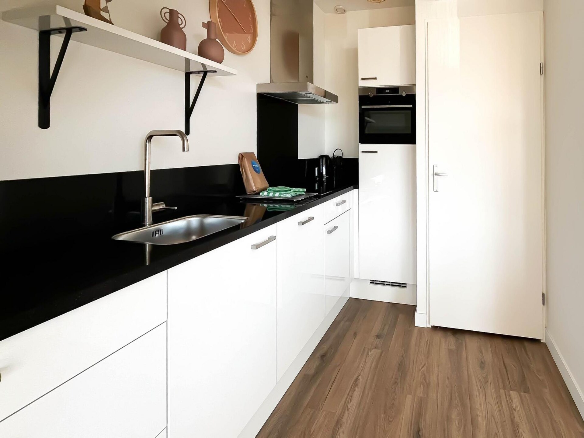Havenzicht: Modern vakantiehuis aan het water in Uitgeest - foto 13