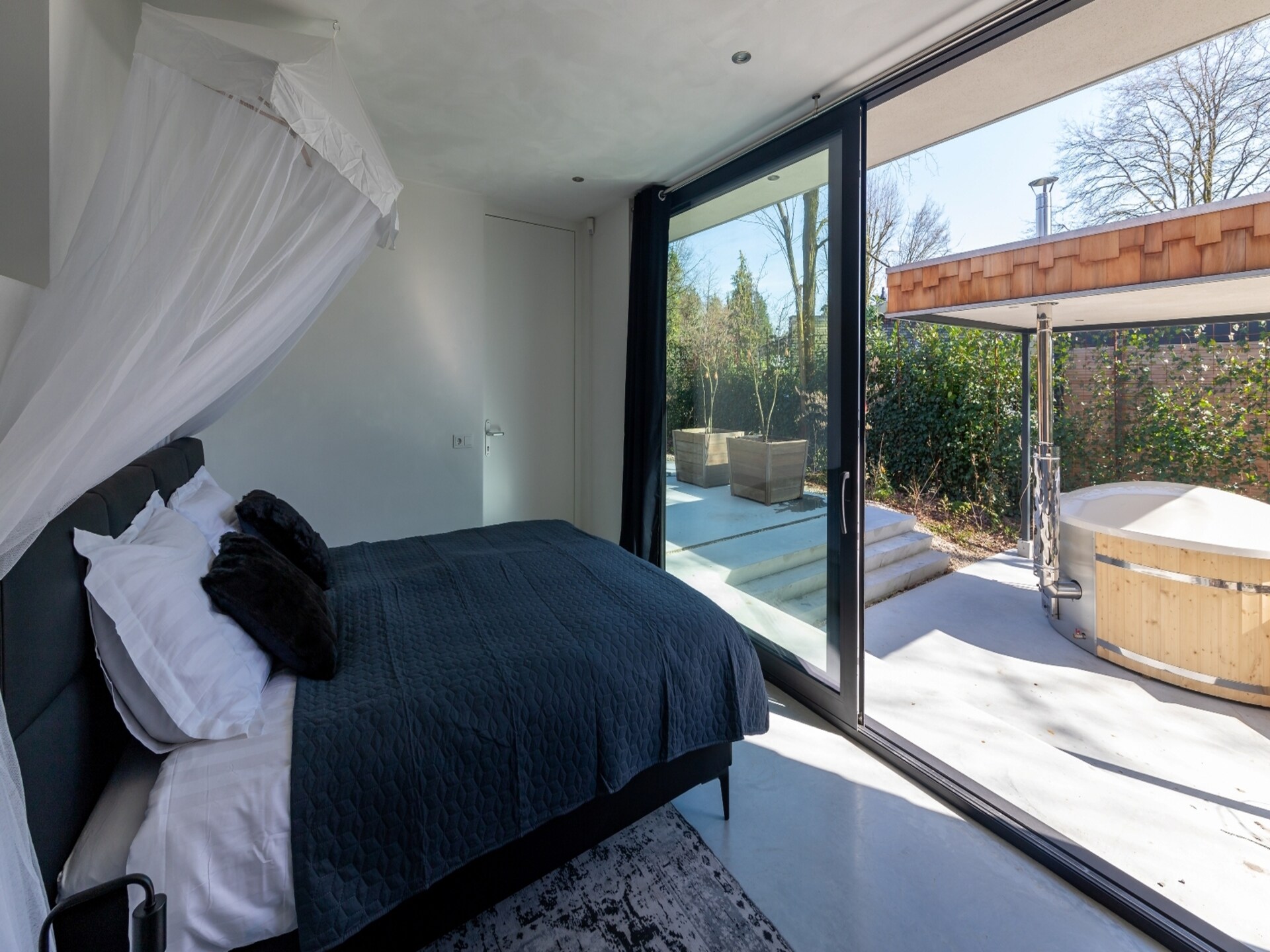 Luxe cederhouten boshuis met houtgestookte hottub op landgoed Bergvliet - foto 23
