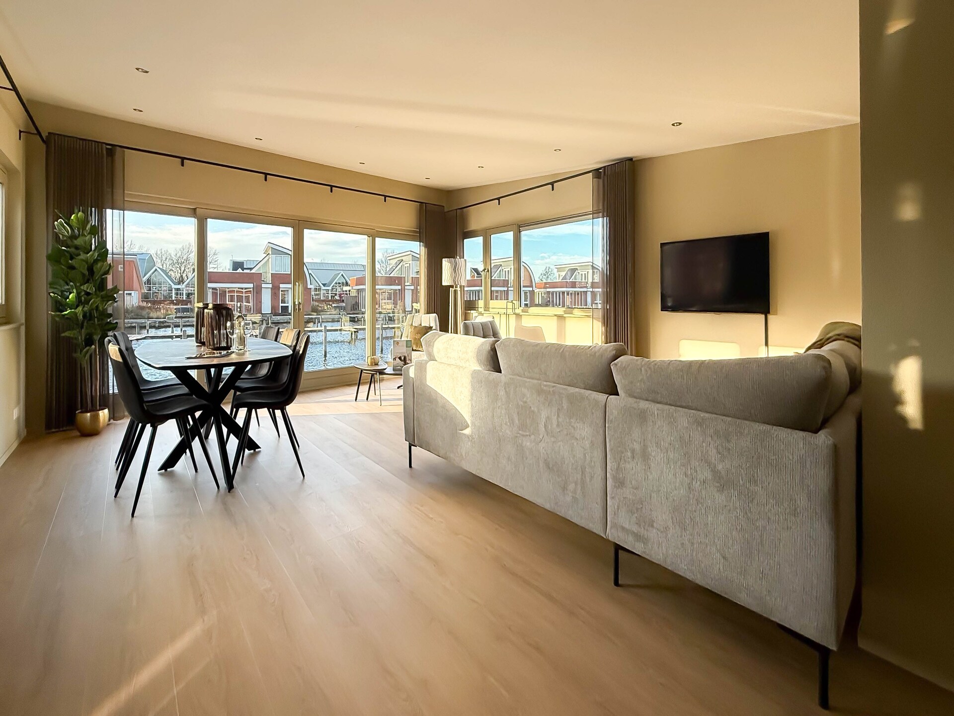 Jachtzicht: Modern vakantiehuis aan rustige jachthaven in Uitgeest - foto 4