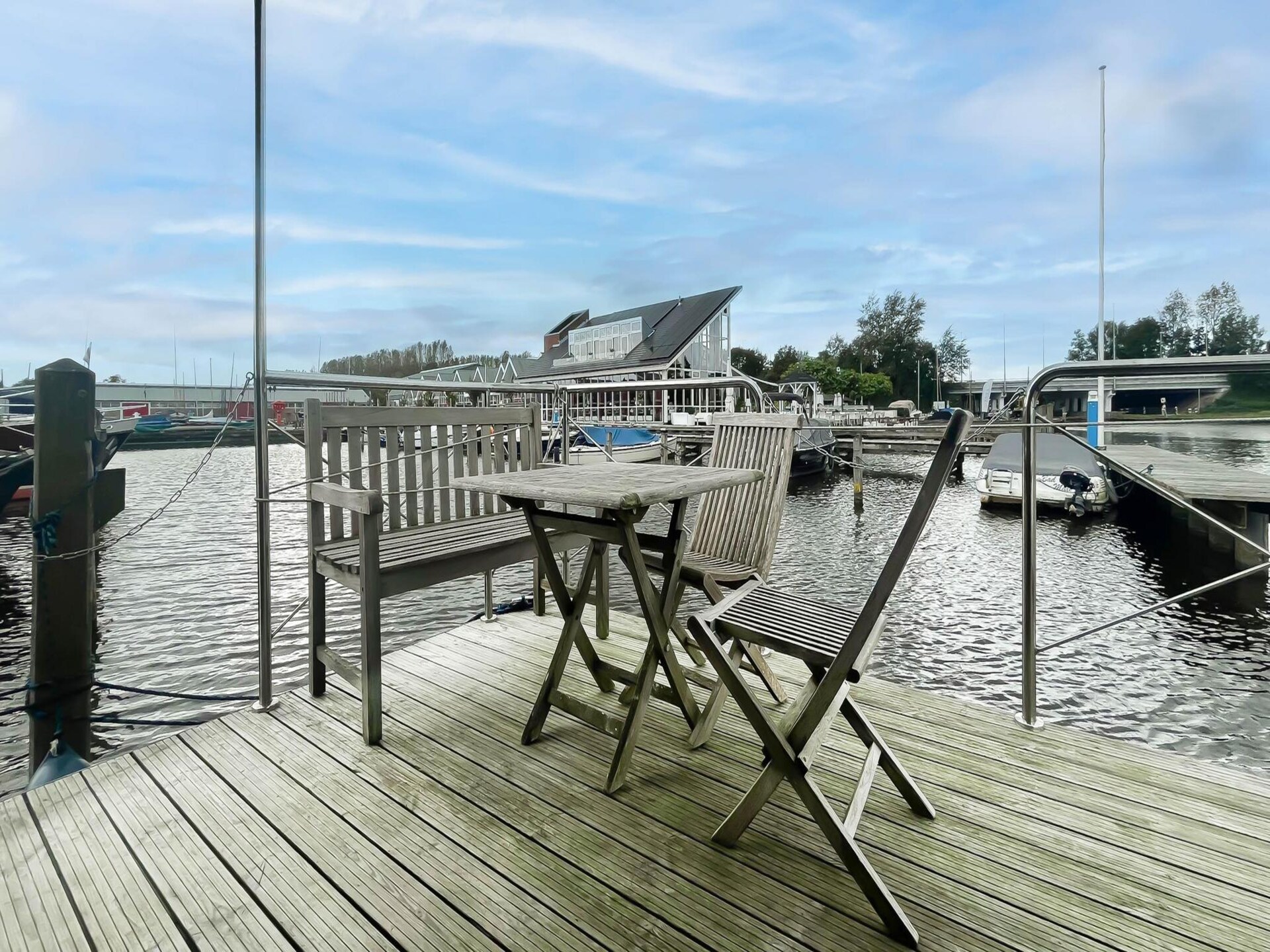 Meerzicht – Unieke woonboot met panoramisch uitzicht op het Uitgeestermeer - foto 4