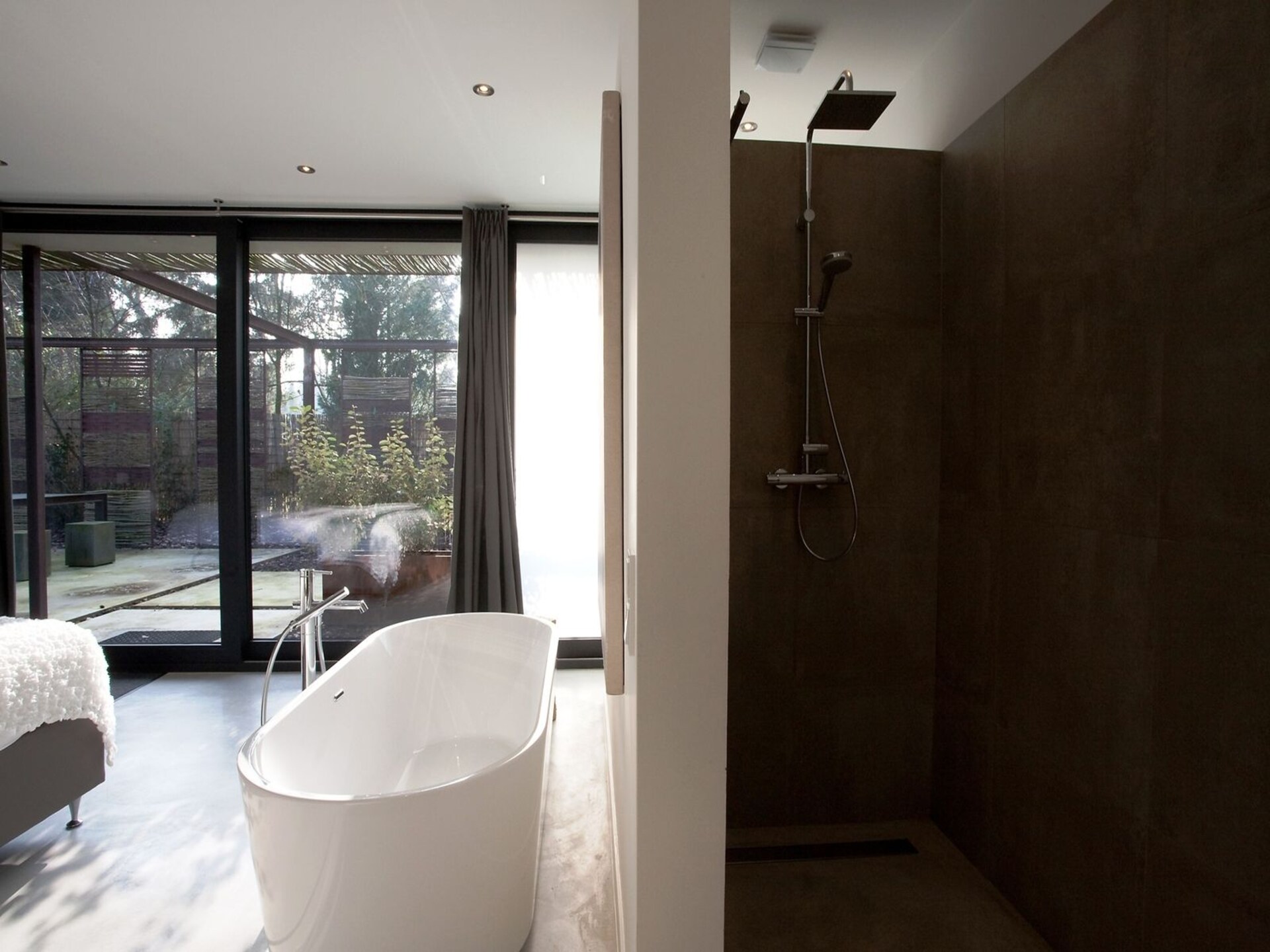 Stalen Boshuis: Designvilla met sauna en hottub op Landgoed Bergvliet - foto 28