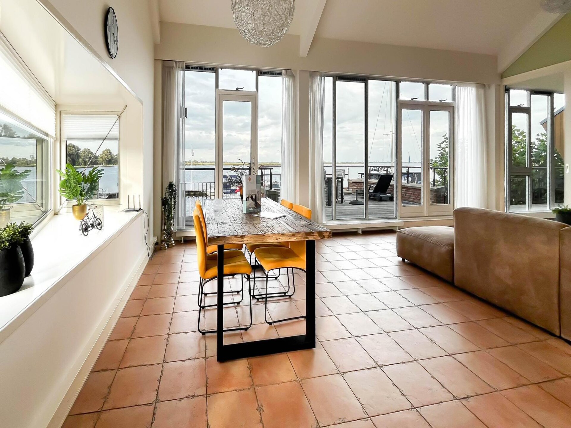 Sterrenzicht: Modern penthouse met panoramisch uitzicht over Uitgeestmeer - foto 11