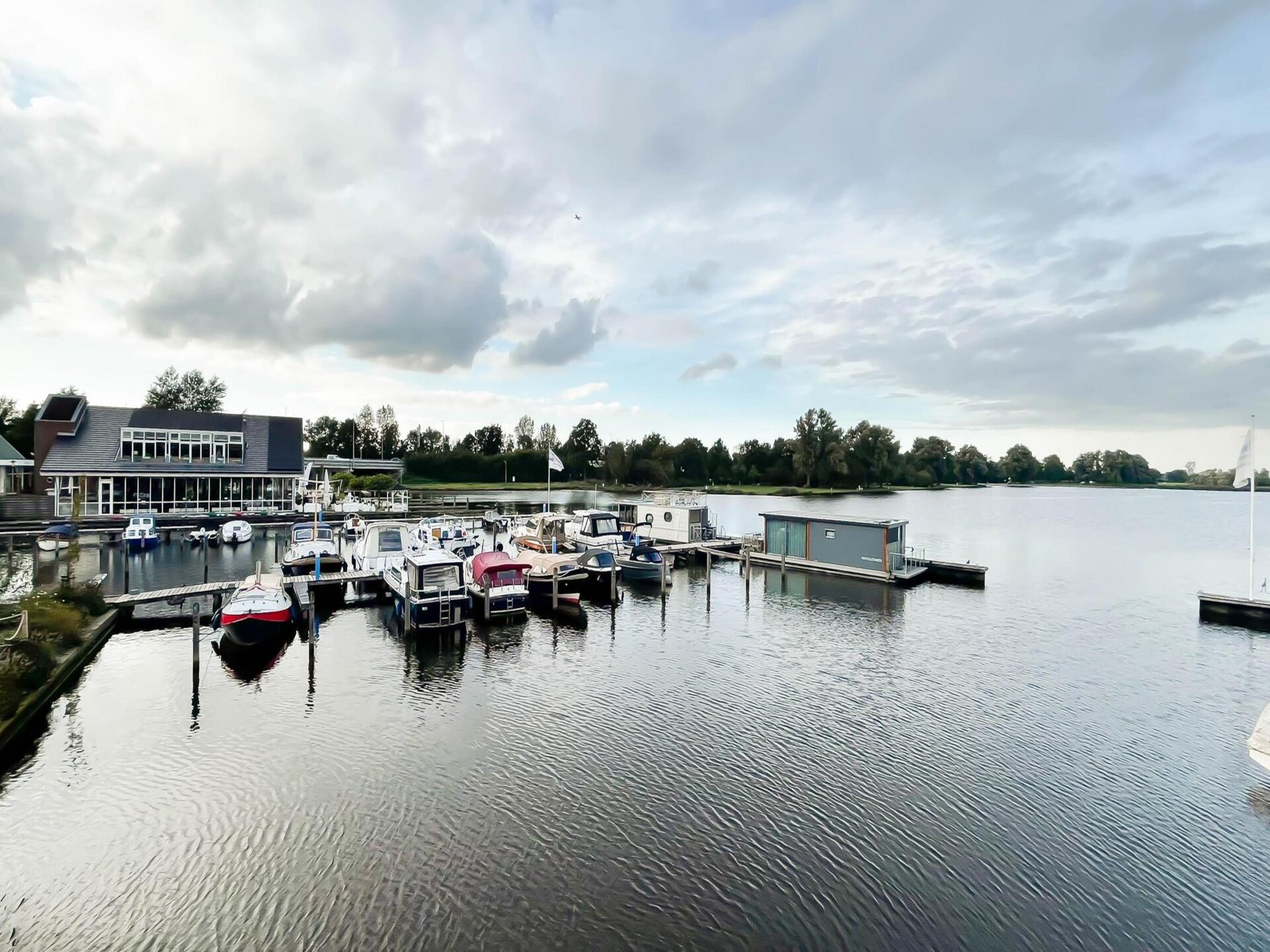 Sterrenzicht: Modern penthouse met panoramisch uitzicht over Uitgeestmeer - foto 19