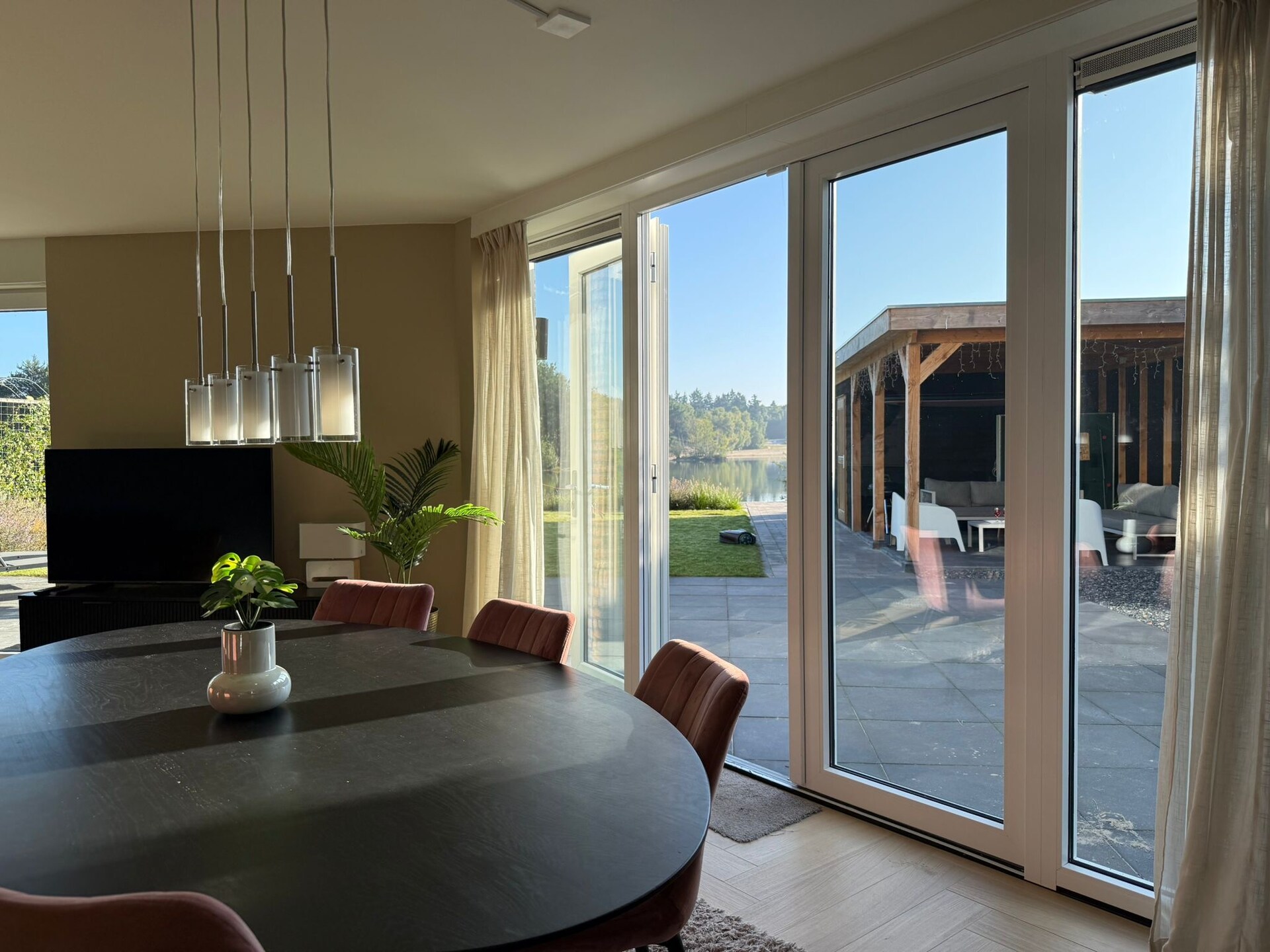 Wellnessvilla Torenvalk: privéstrand, sauna en jacuzzi aan recreatiemeer - foto 14