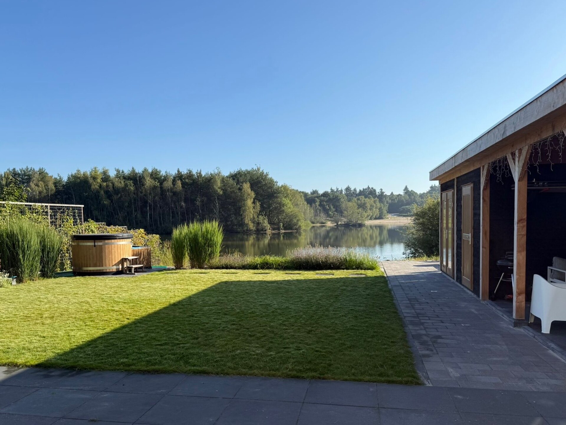 Wellnessvilla Torenvalk: privéstrand, sauna en jacuzzi aan recreatiemeer - foto 34