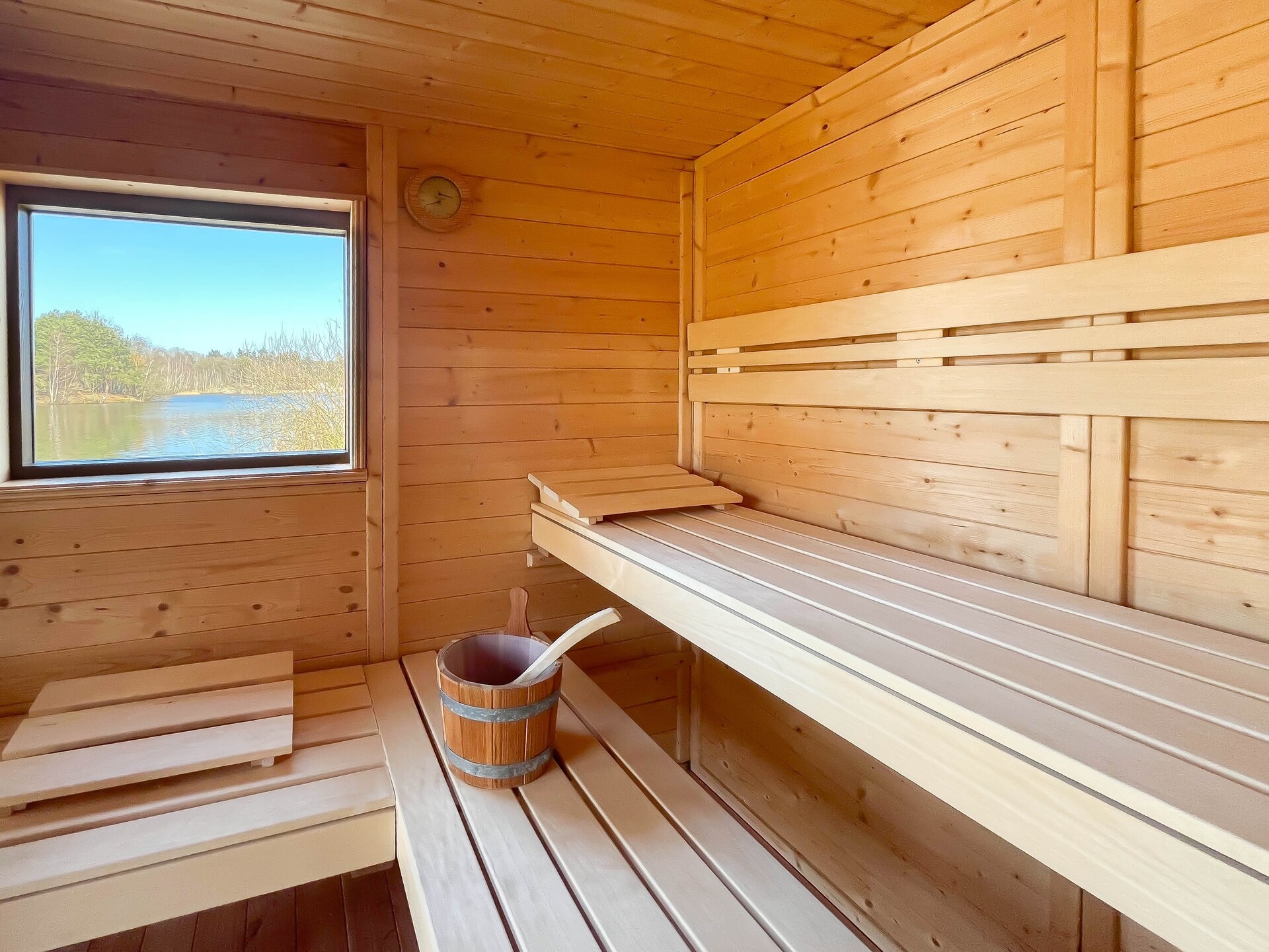 Wellnessvilla Torenvalk: privéstrand, sauna en jacuzzi aan recreatiemeer - foto 41