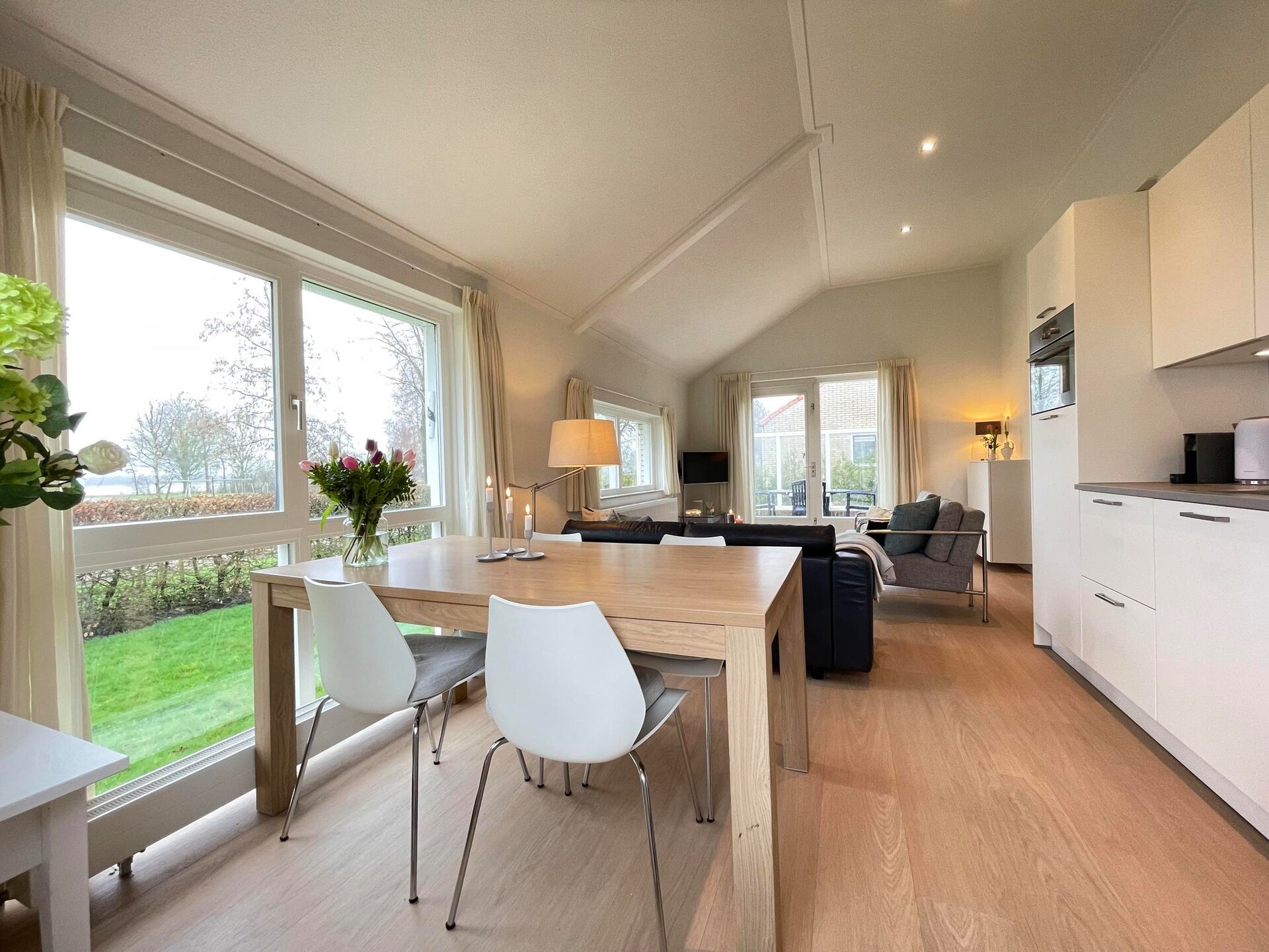 Watervilla de Ijsvogel: Luxe woning met panoramisch uitzicht op de Langweerder Wielen - foto 13
