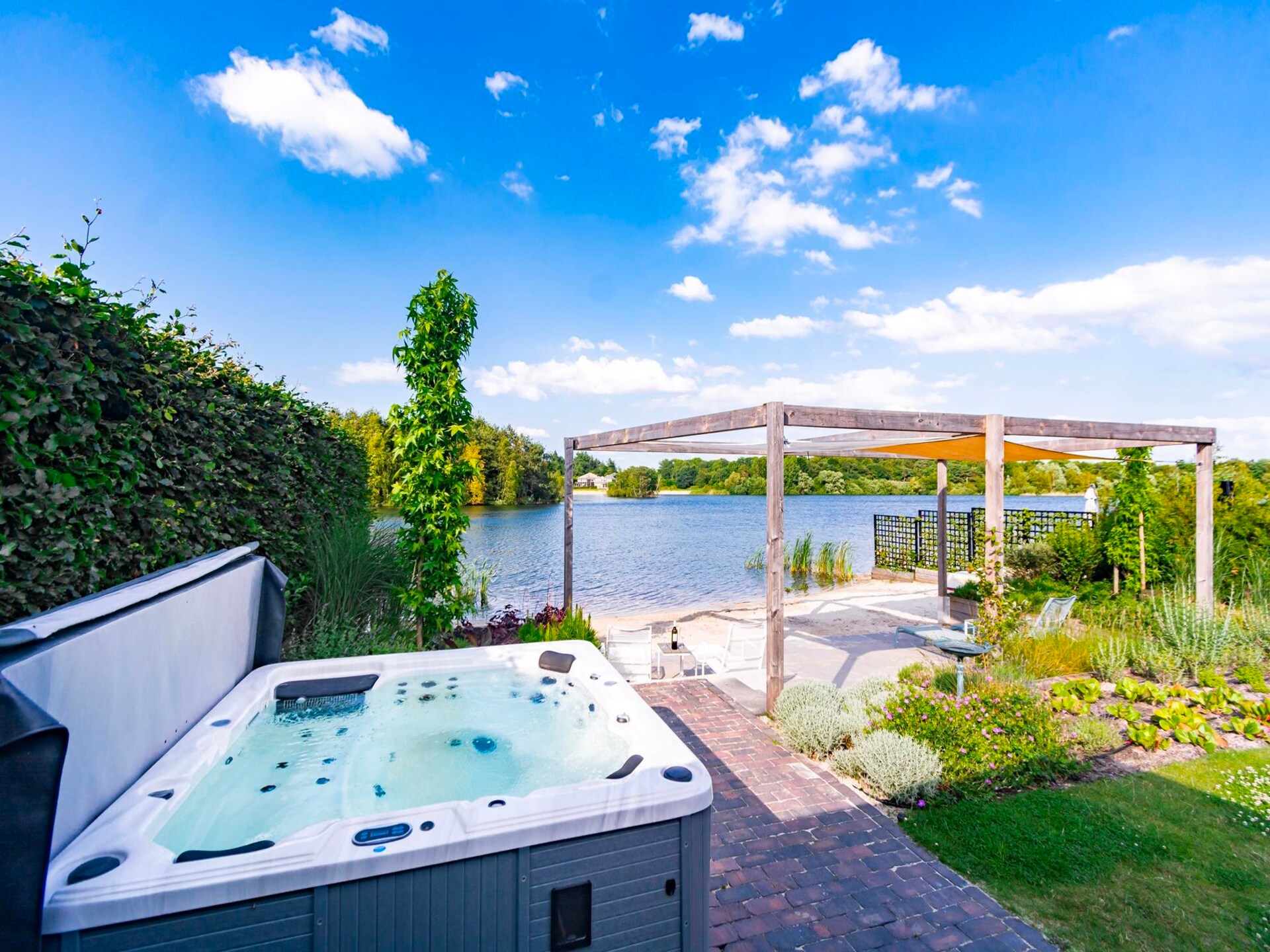 Watervilla Plas van Francke: luxe wellness aan het water in Sibculo - foto 18