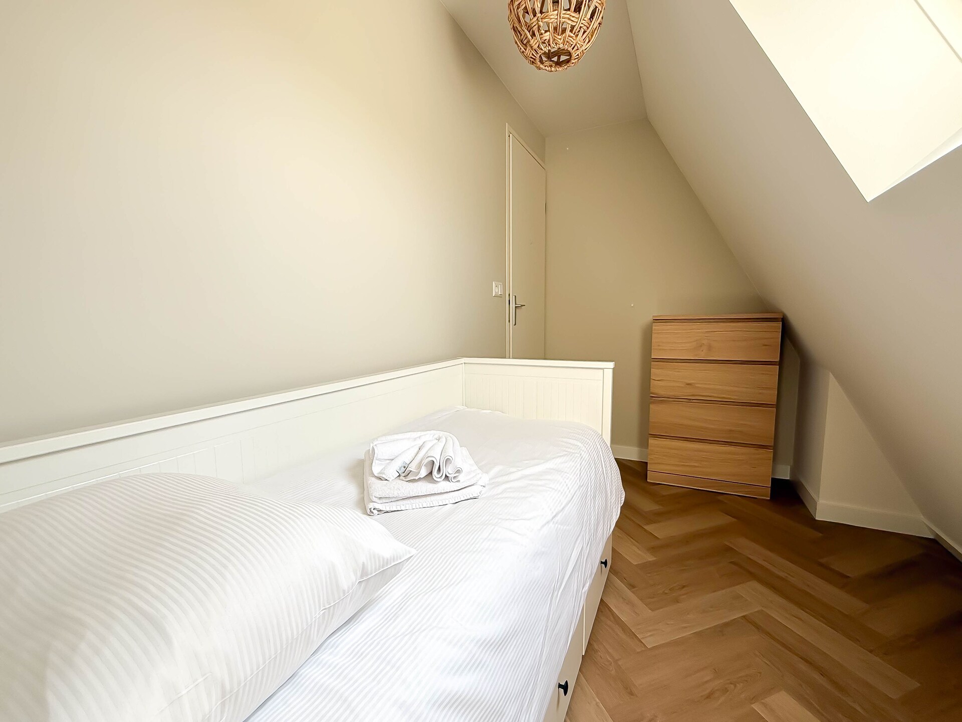 Lichtrijk vakantiehuis met duinuitzicht in Egmond aan den Hoef - foto 27