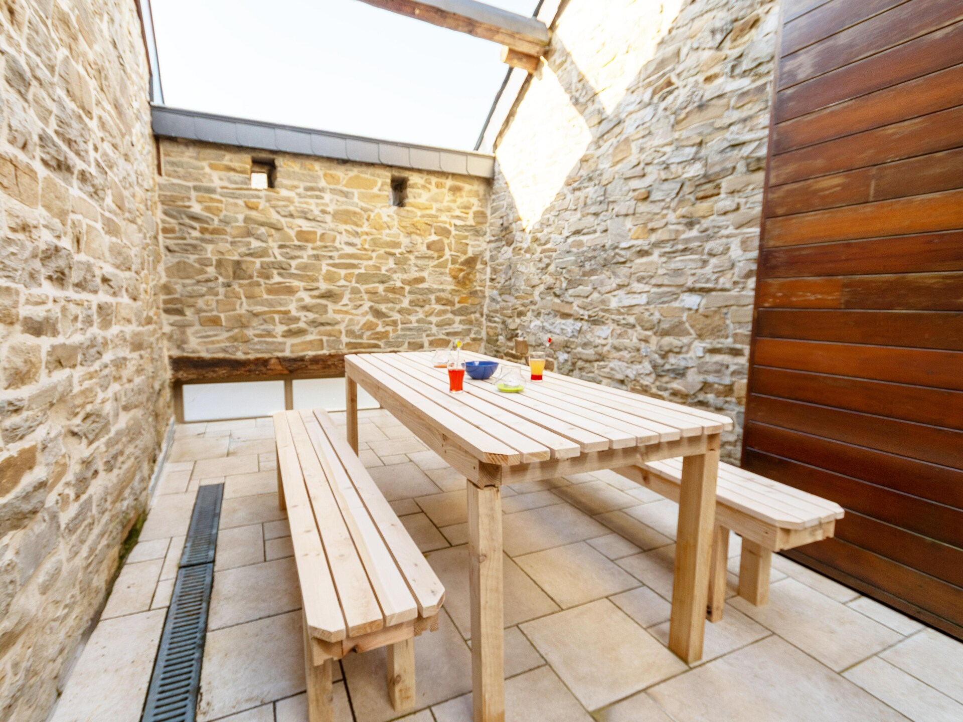 Ruim 6-persoons vakantiehuis met terras in Comblain-au-Pont - foto 9