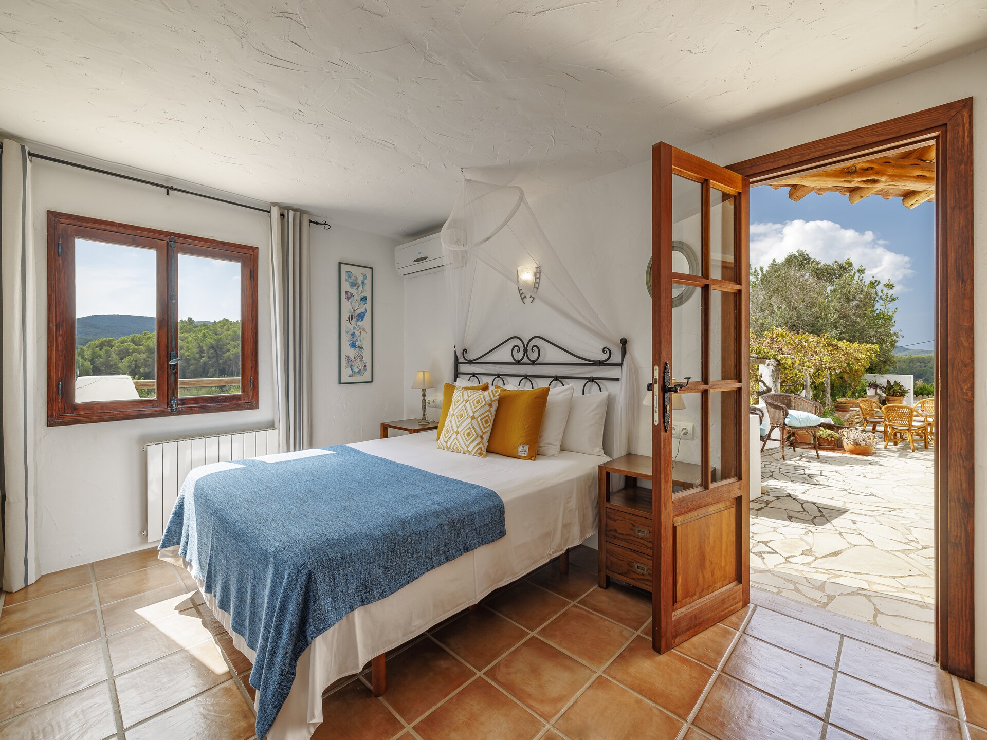 Authentieke Ibiziaanse villa met privézwembad en weids valleizicht in Benimussa - foto 17