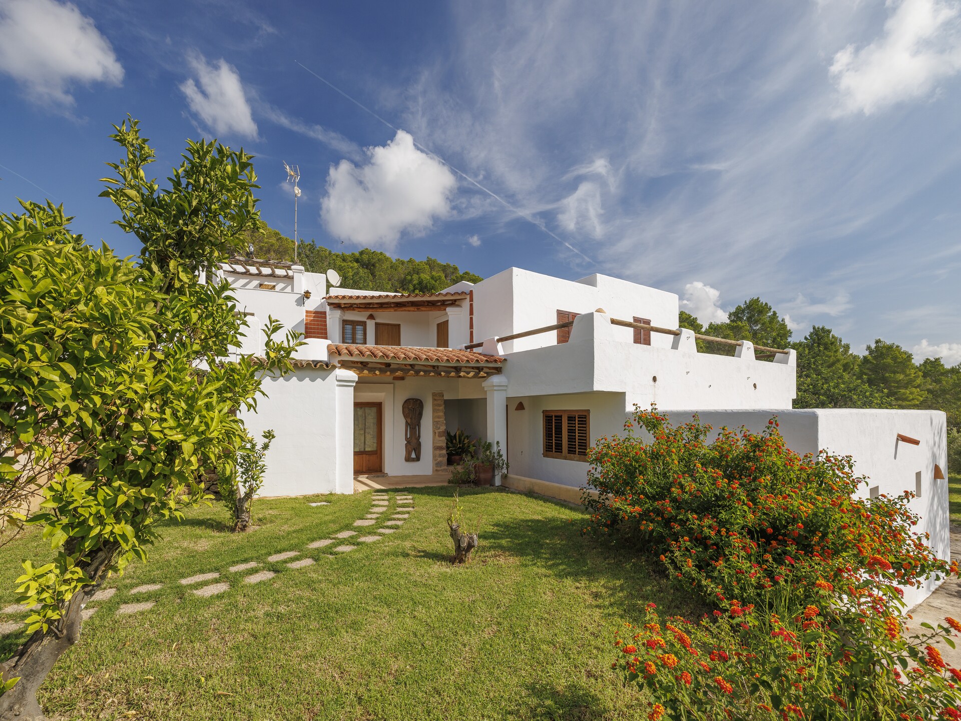 Authentieke Ibiziaanse villa met privézwembad en weids valleizicht in Benimussa - foto 2