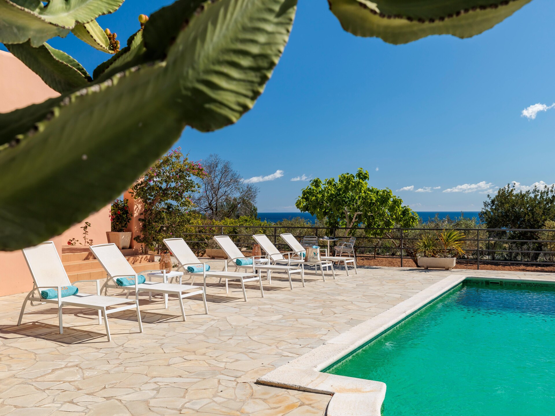 Authentieke villa met zeezicht en zwembad bij Cala Boix - foto 11