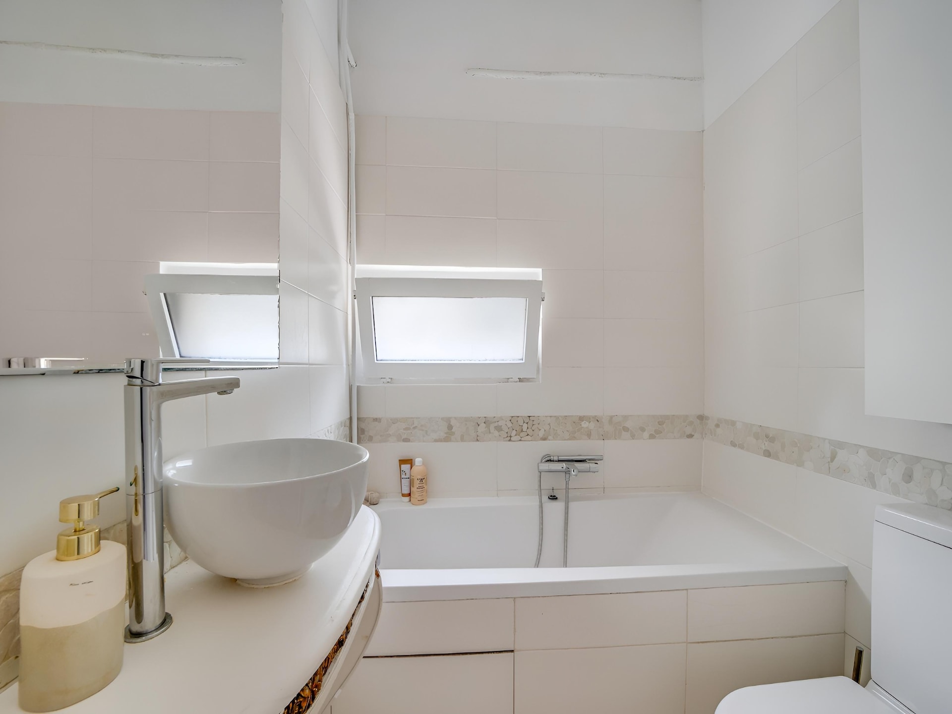 Licht appartement vlakbij Parijs met toegang tot iconische bezienswaardigheden - foto 16