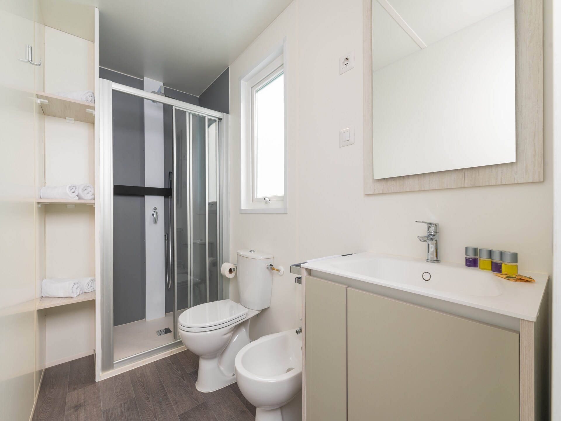 PREMIUM mobile home voor 4 personen op Camping Oliva, 50m van zee in Rabac - foto 14