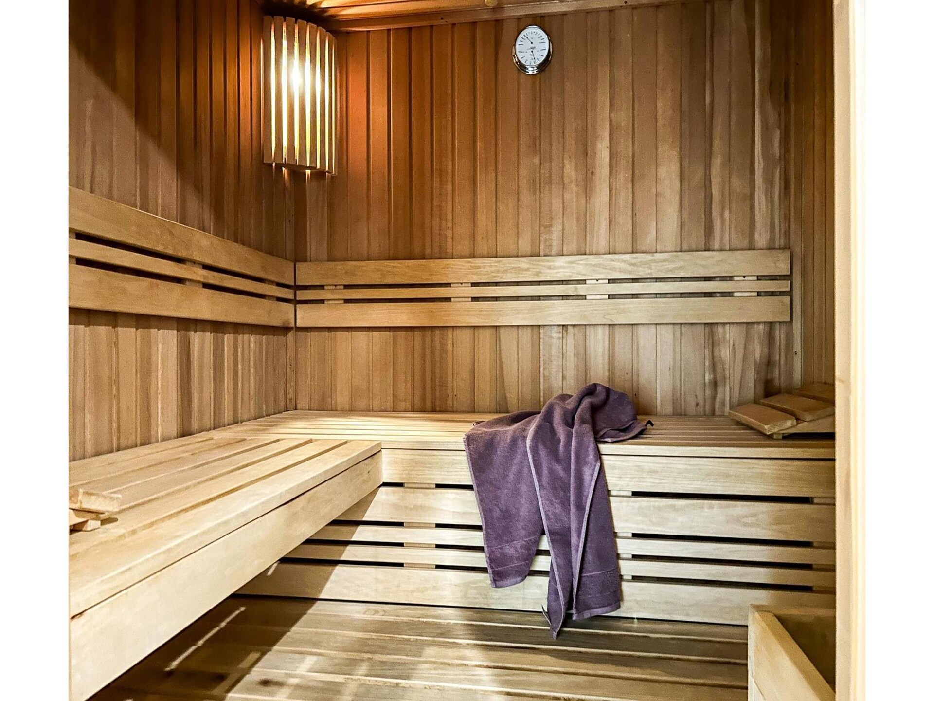 Modern studio met balkon, zwembad en sauna aan de rand van Winterberg - foto 12