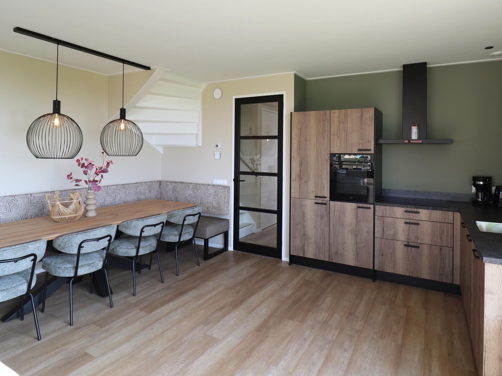 Moderne villa op het Friese platteland met golfbaan en laadpalen - foto 16